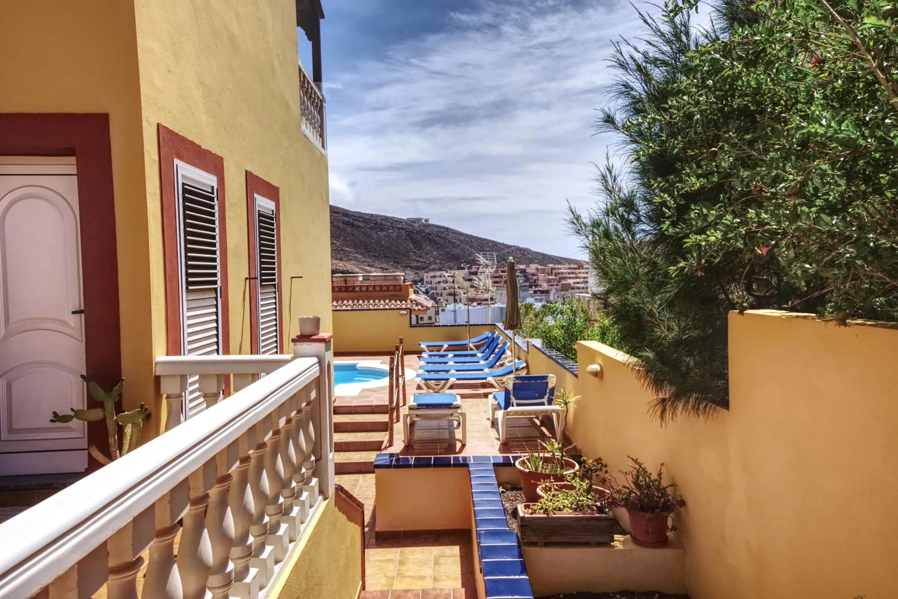 Swimming pool in Hotel La Colina