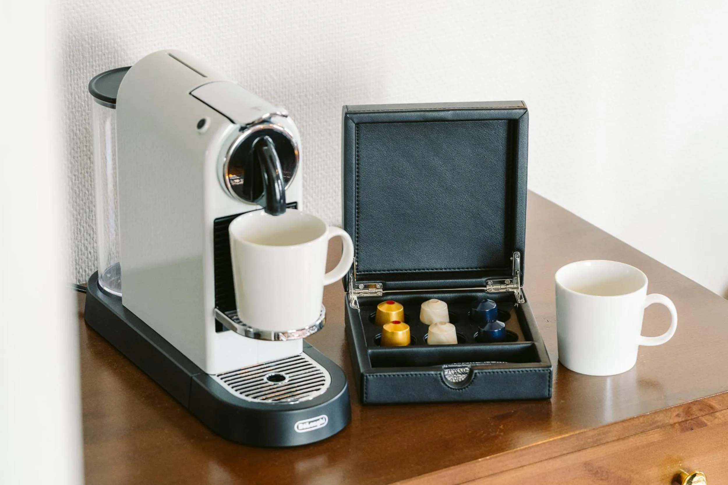 Coffee/tea facilities in Boutique Hotel Yöpuu