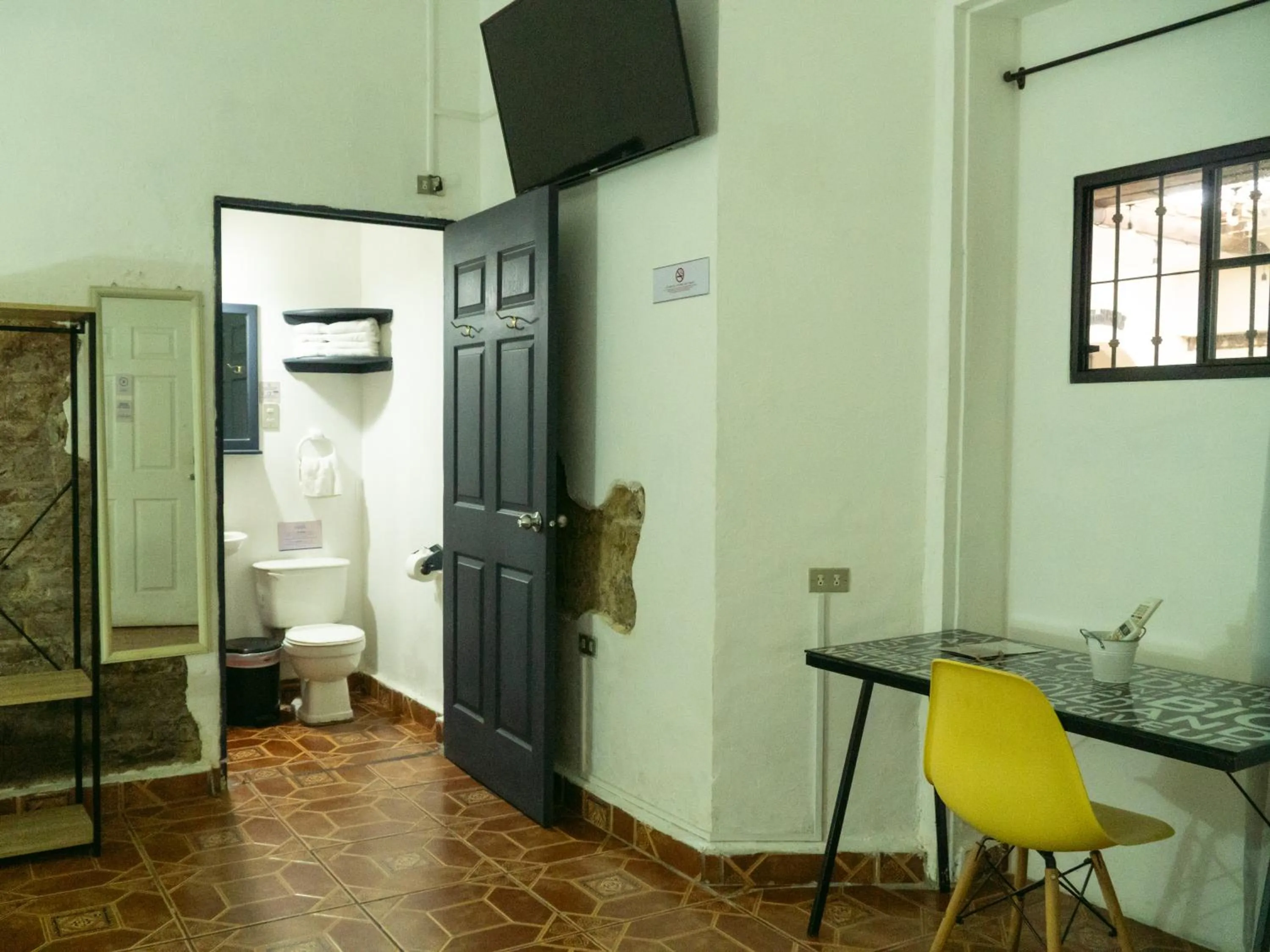 Bathroom in La Casa de Mamapán Hotel Colonial Ahuachapan