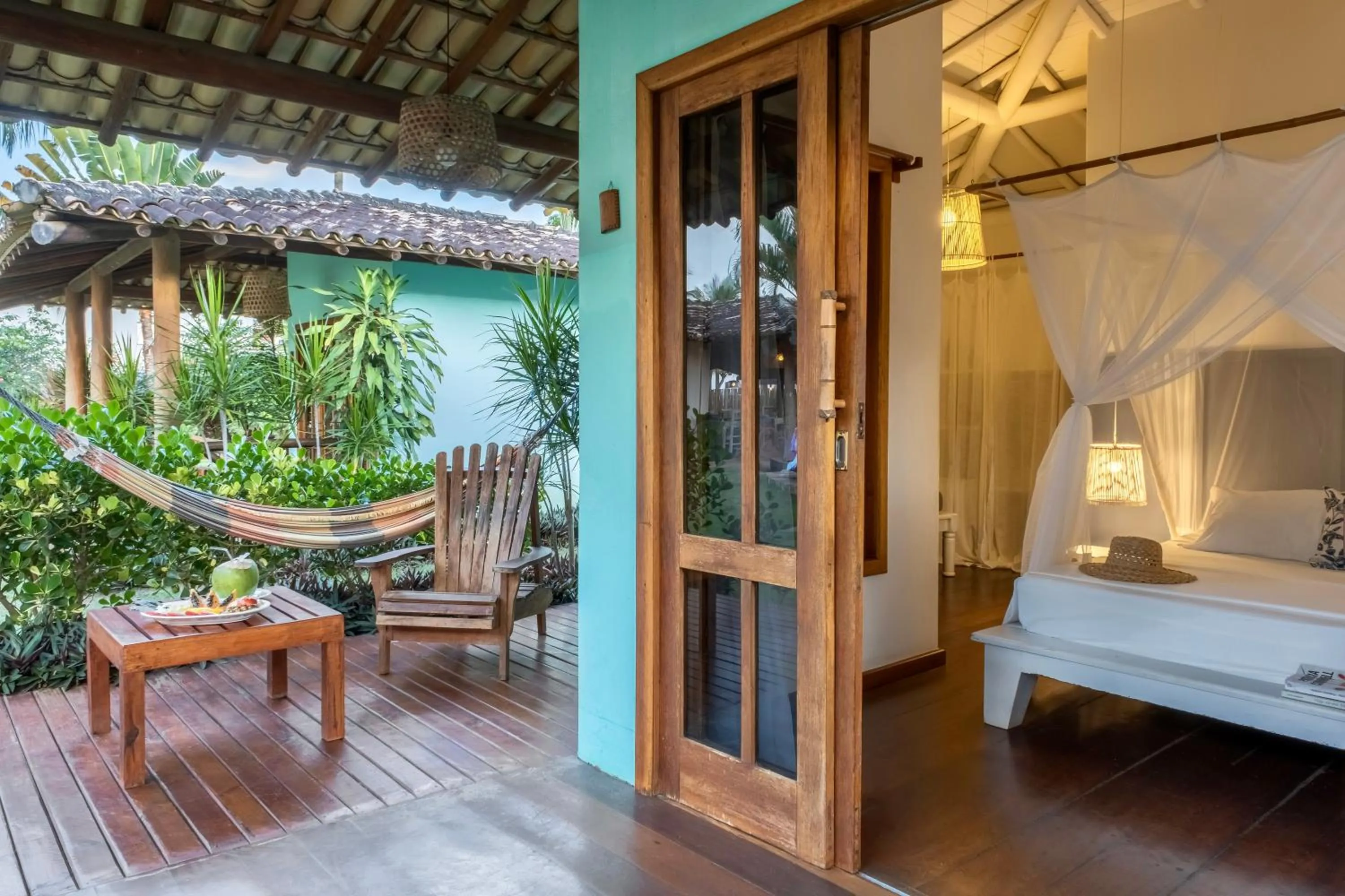 Balcony/Terrace, Bed in Pousada Denada