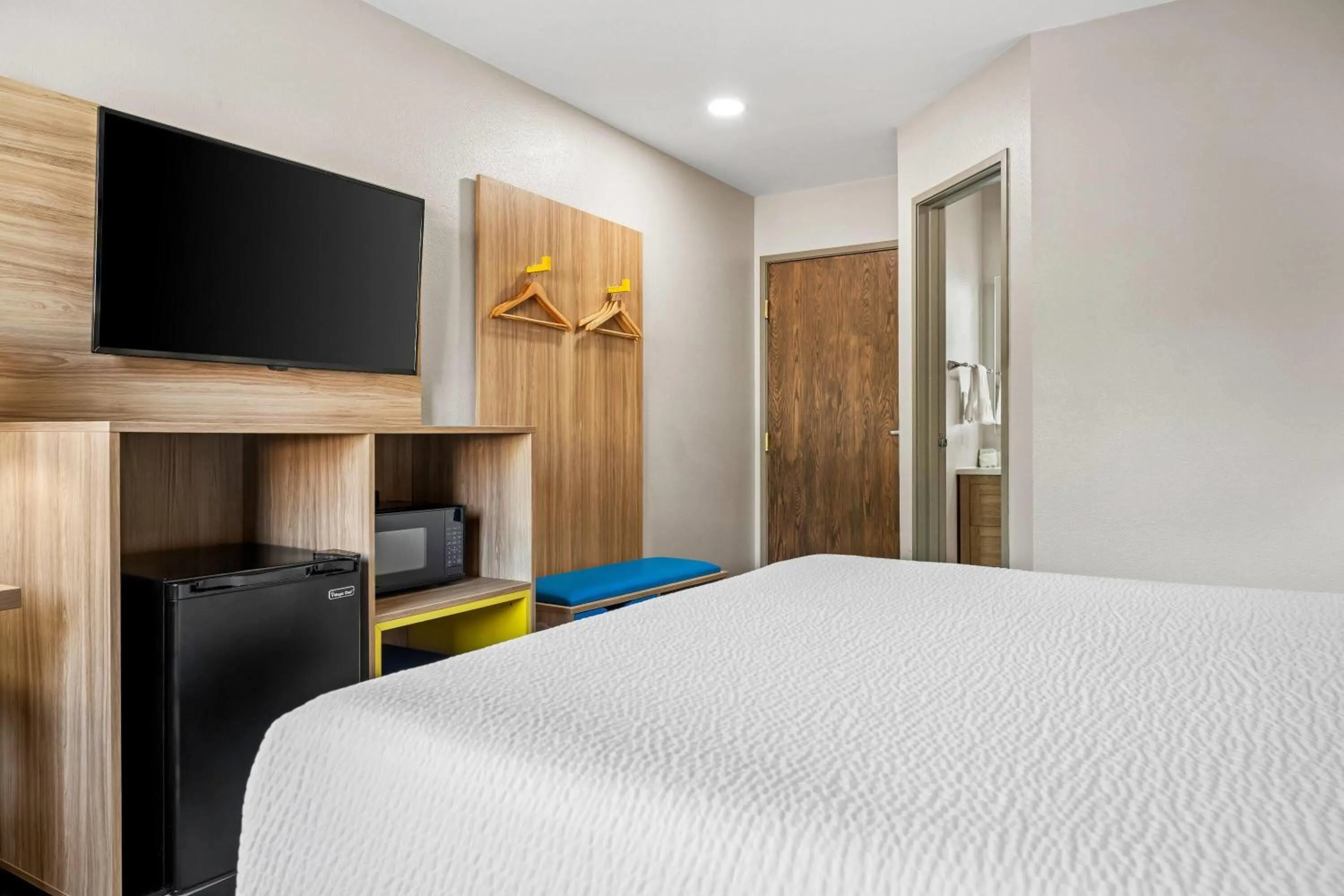 Bed in Days Inn by Wyndham Billings