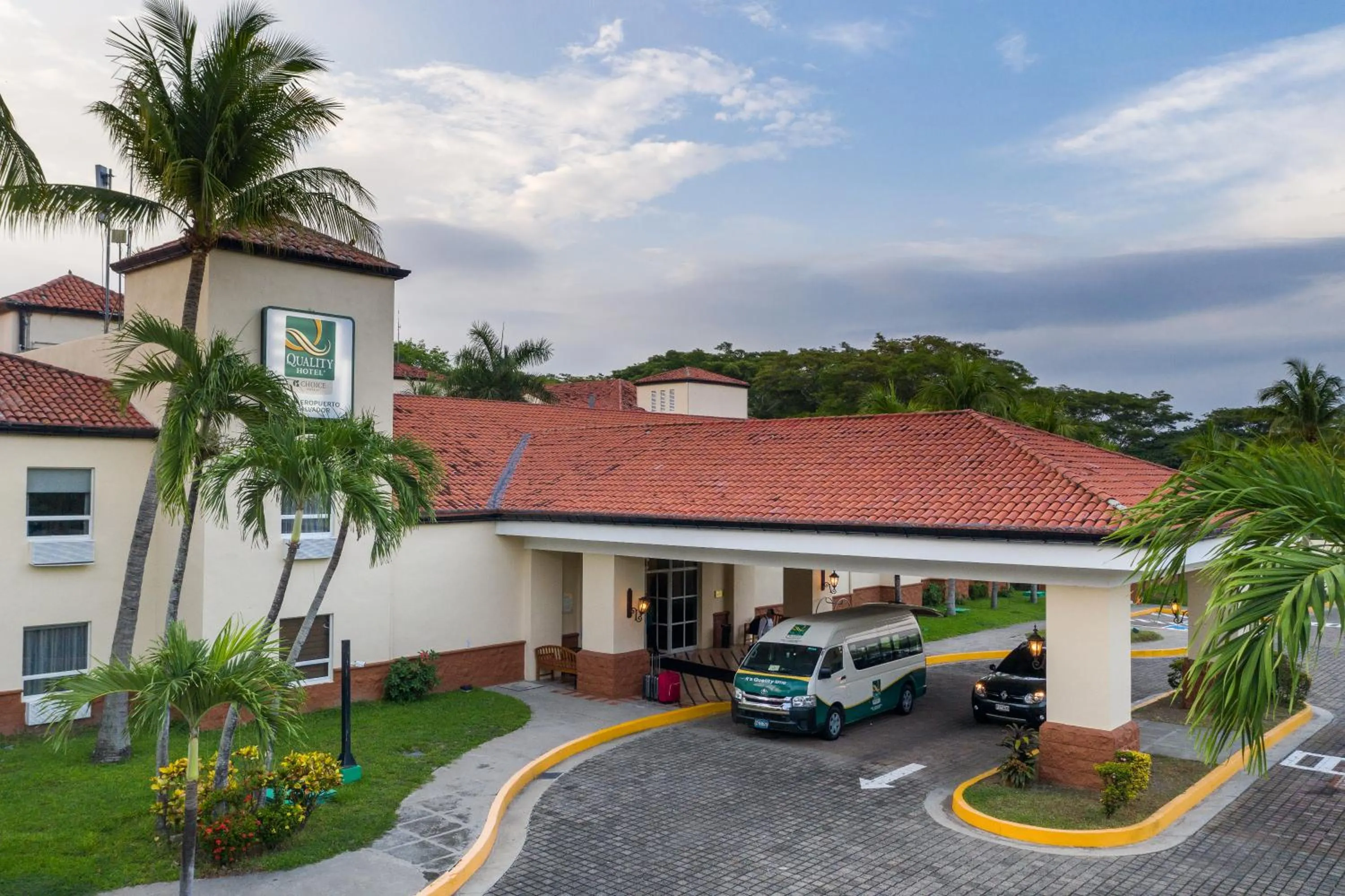 Property building in Quality Hotel Real Aeropuerto San Salvador