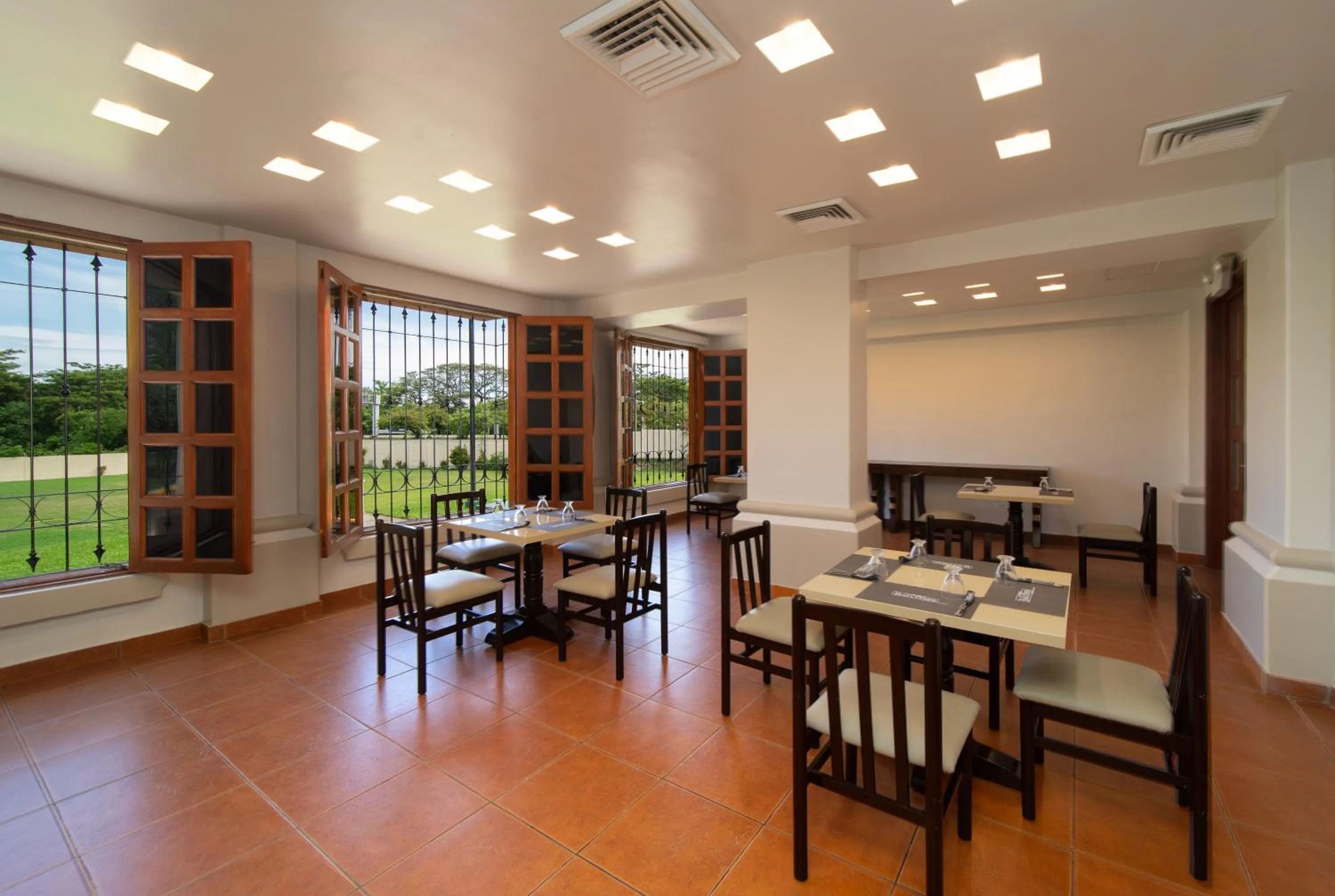 Restaurant/places to eat in Quality Hotel Real Aeropuerto San Salvador