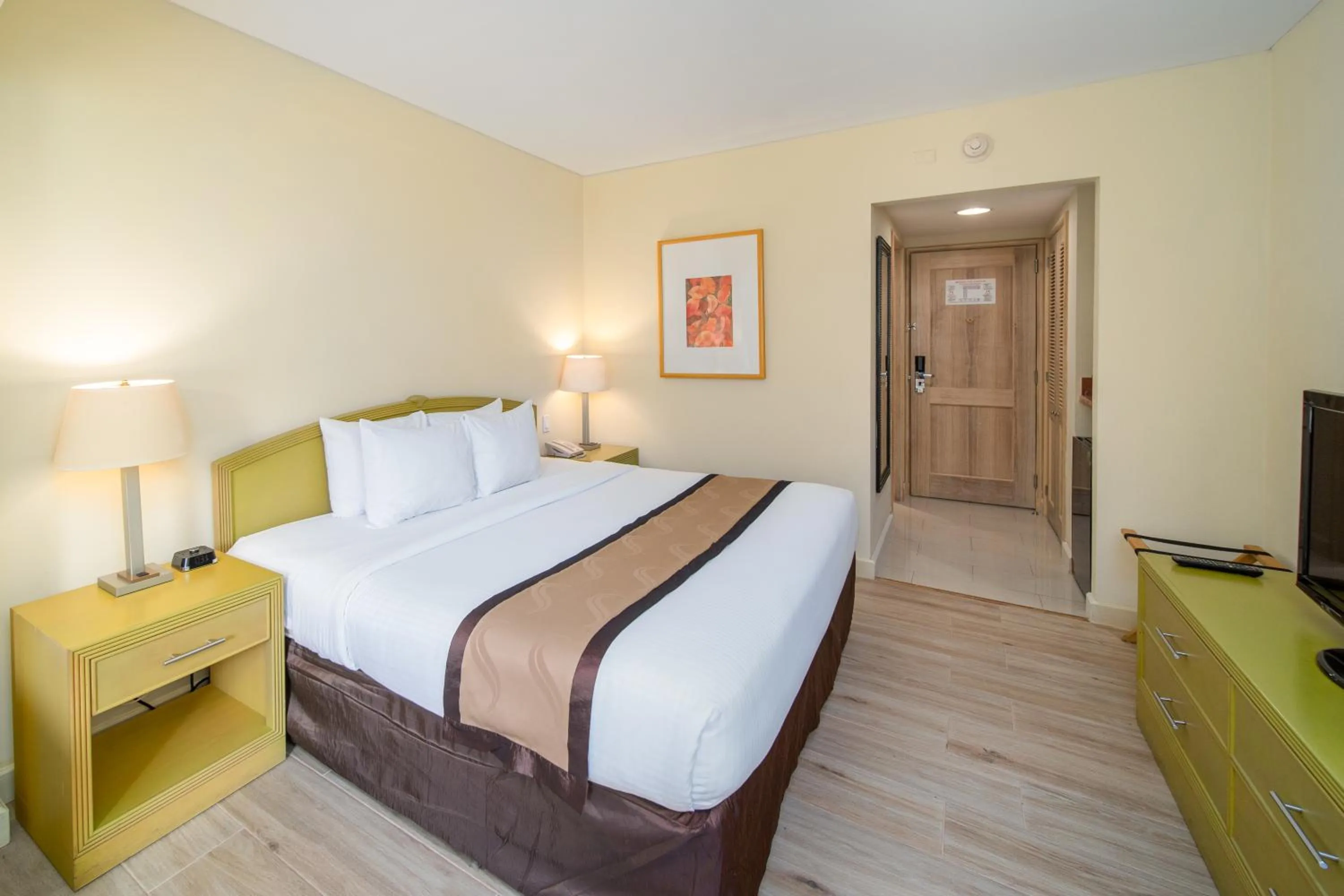 Bed in Quality Hotel Real Aeropuerto San Salvador