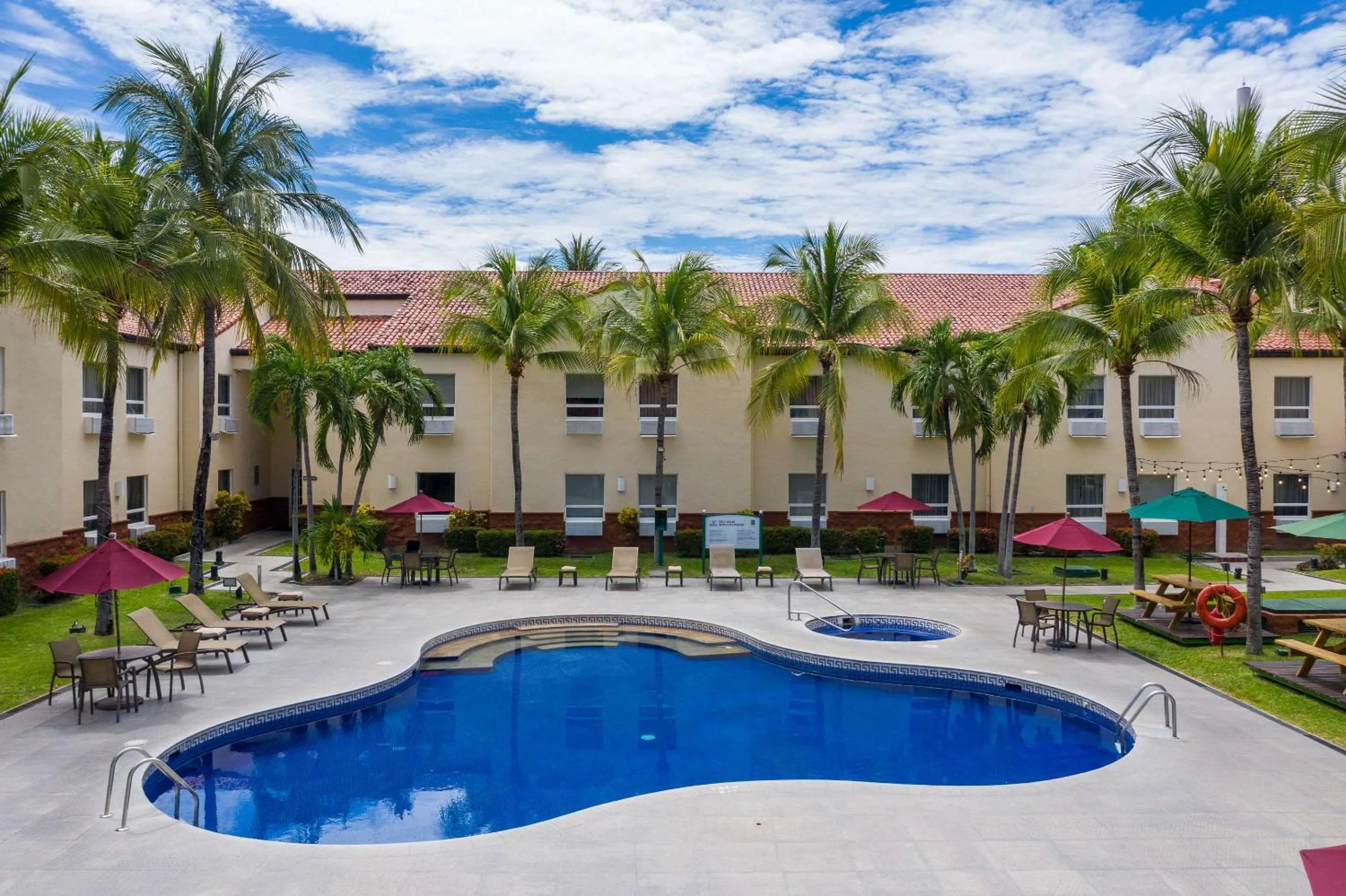 Property building in Quality Hotel Real Aeropuerto San Salvador