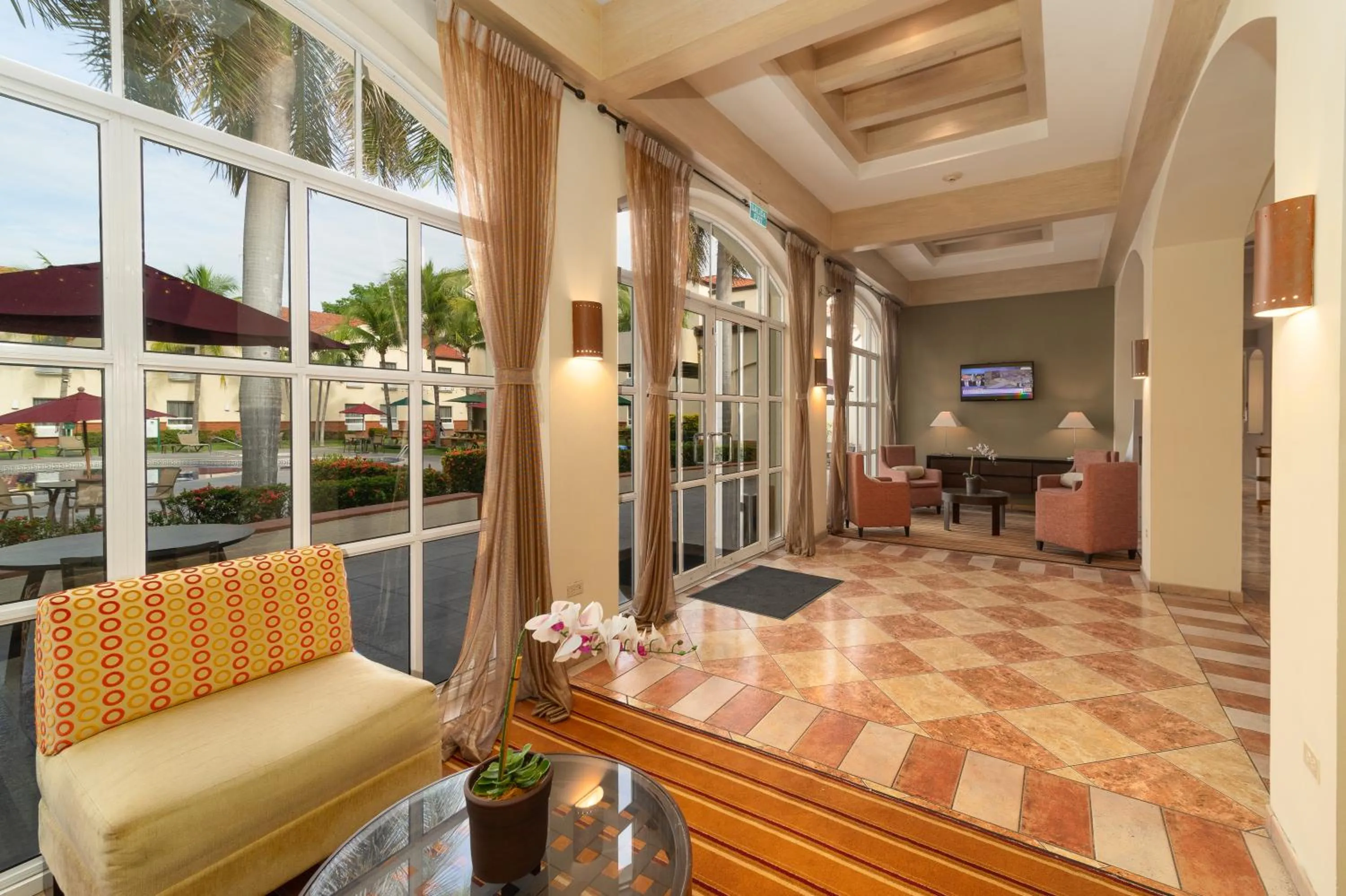 Patio in Quality Hotel Real Aeropuerto San Salvador