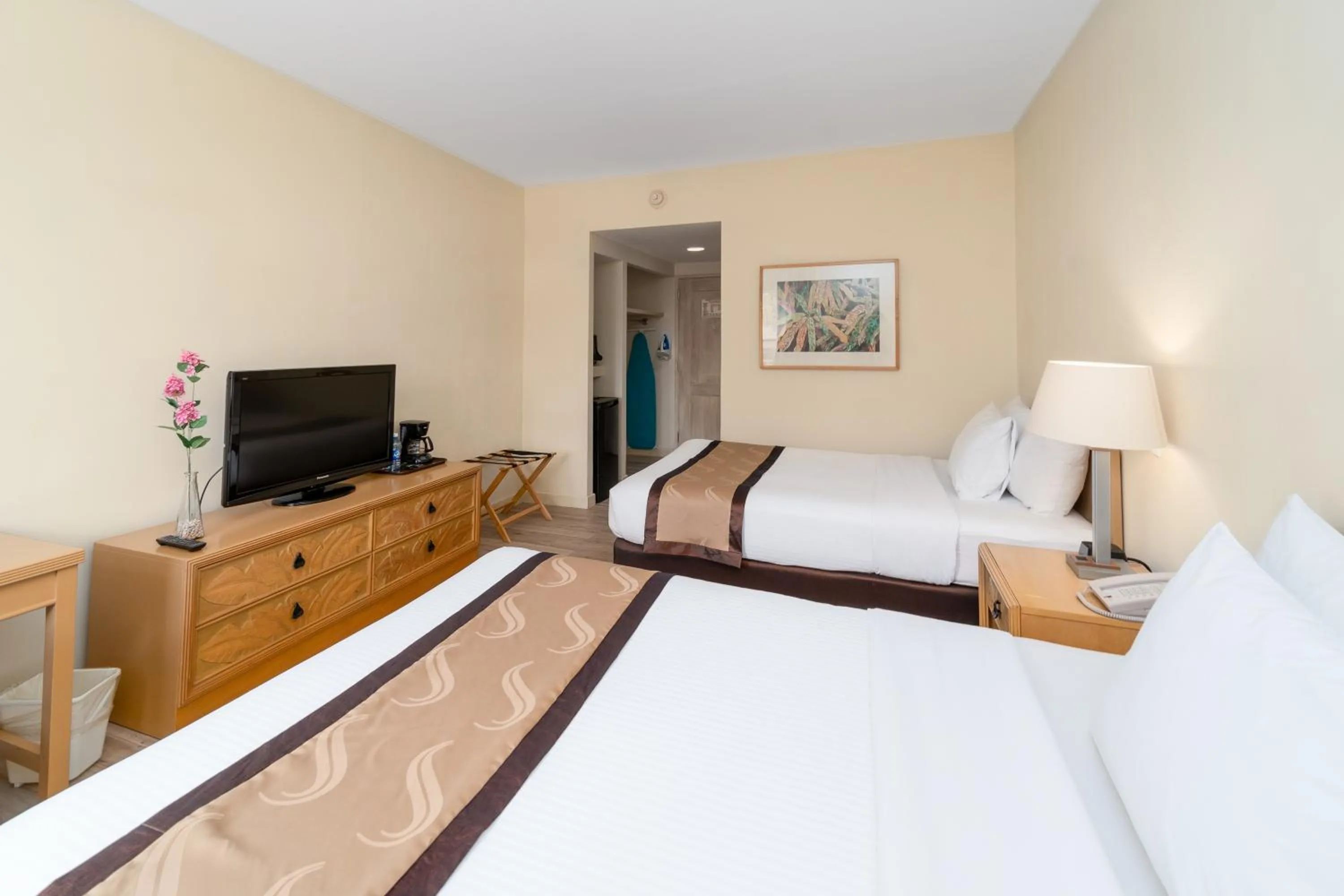 Bed in Quality Hotel Real Aeropuerto San Salvador