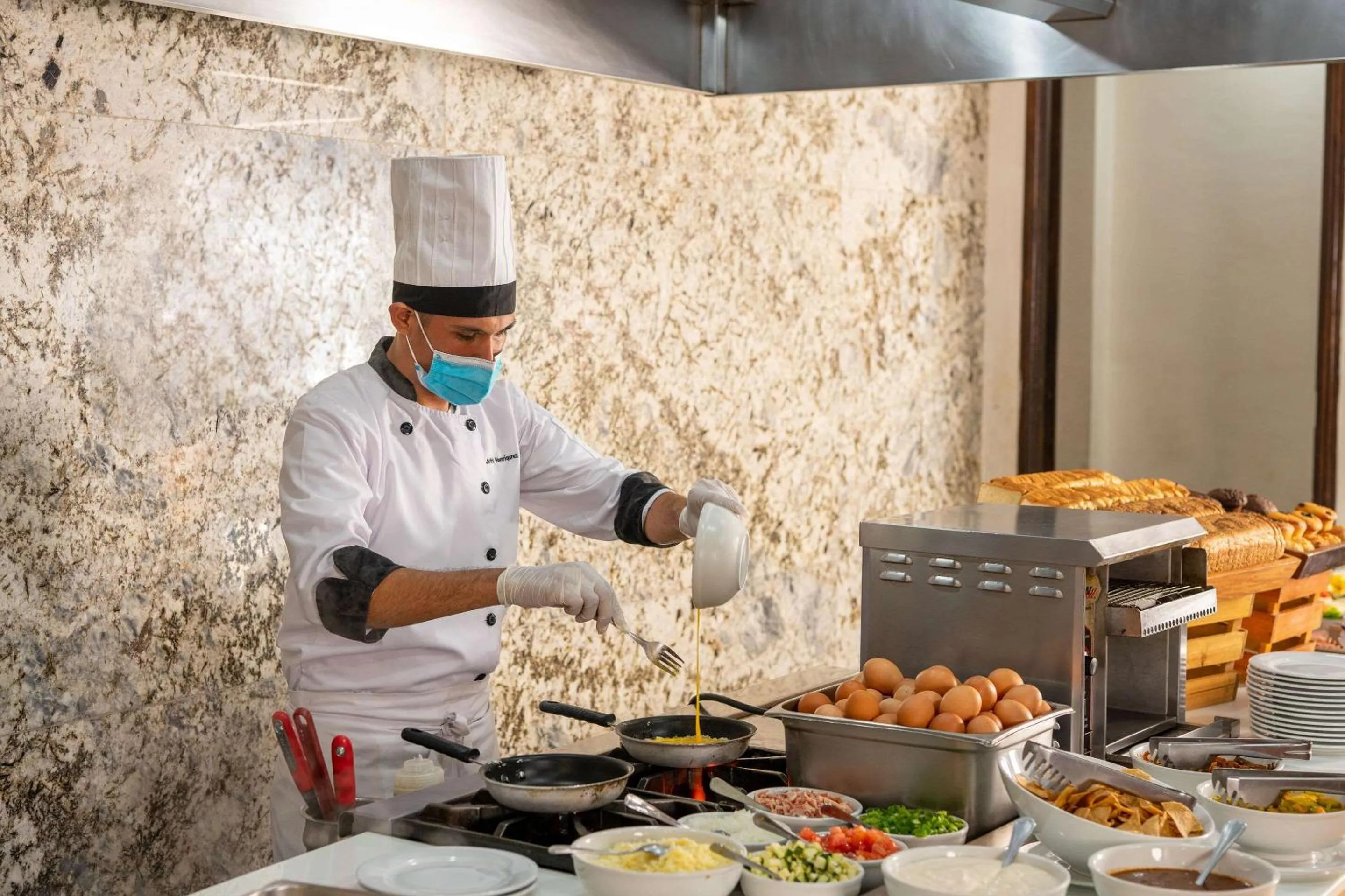 Restaurant/places to eat in Quality Hotel Real Aeropuerto San Salvador