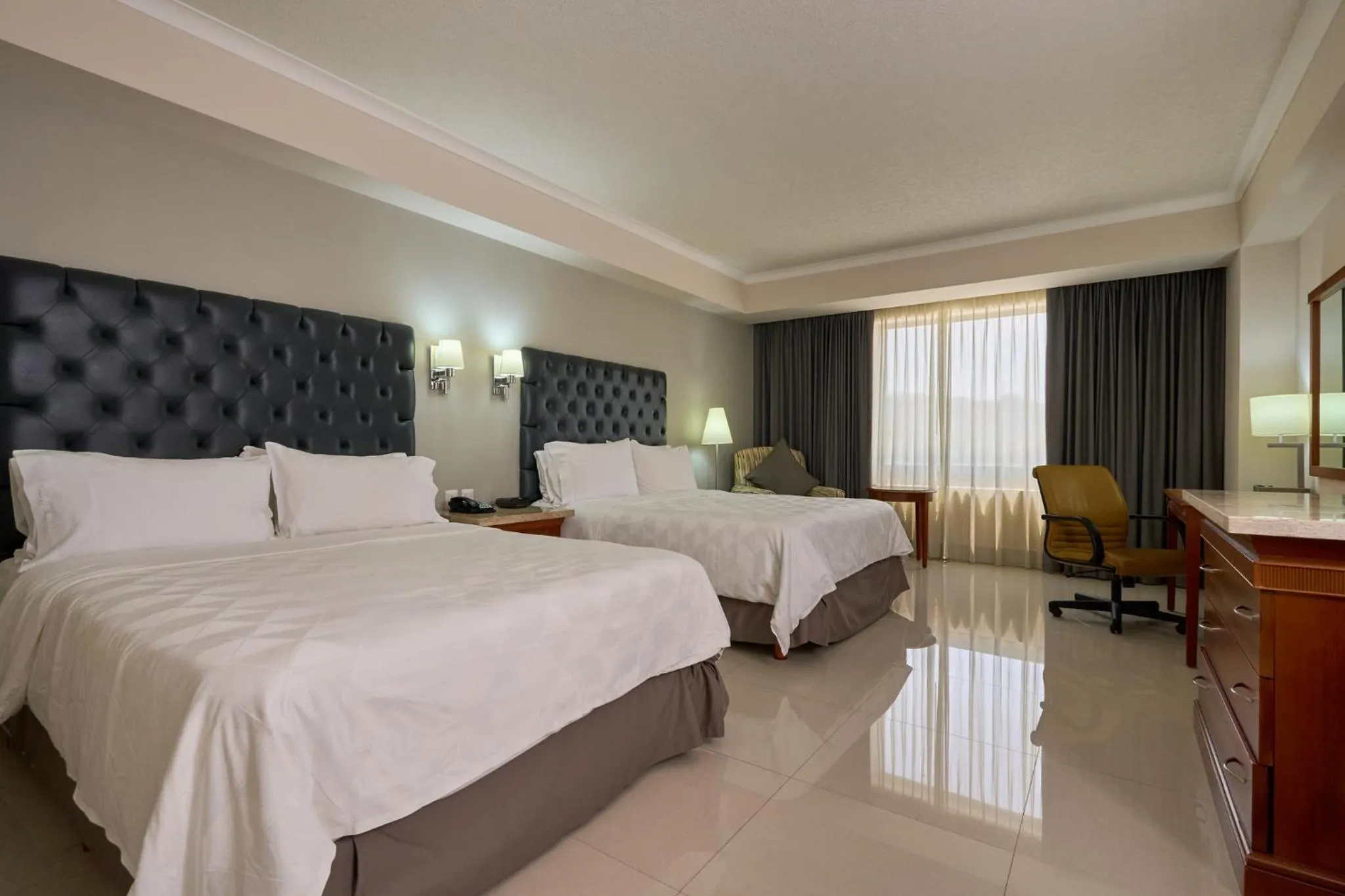 Photo of the whole room, Bed in Holiday Inn Tuxtla Gutierrez by IHG