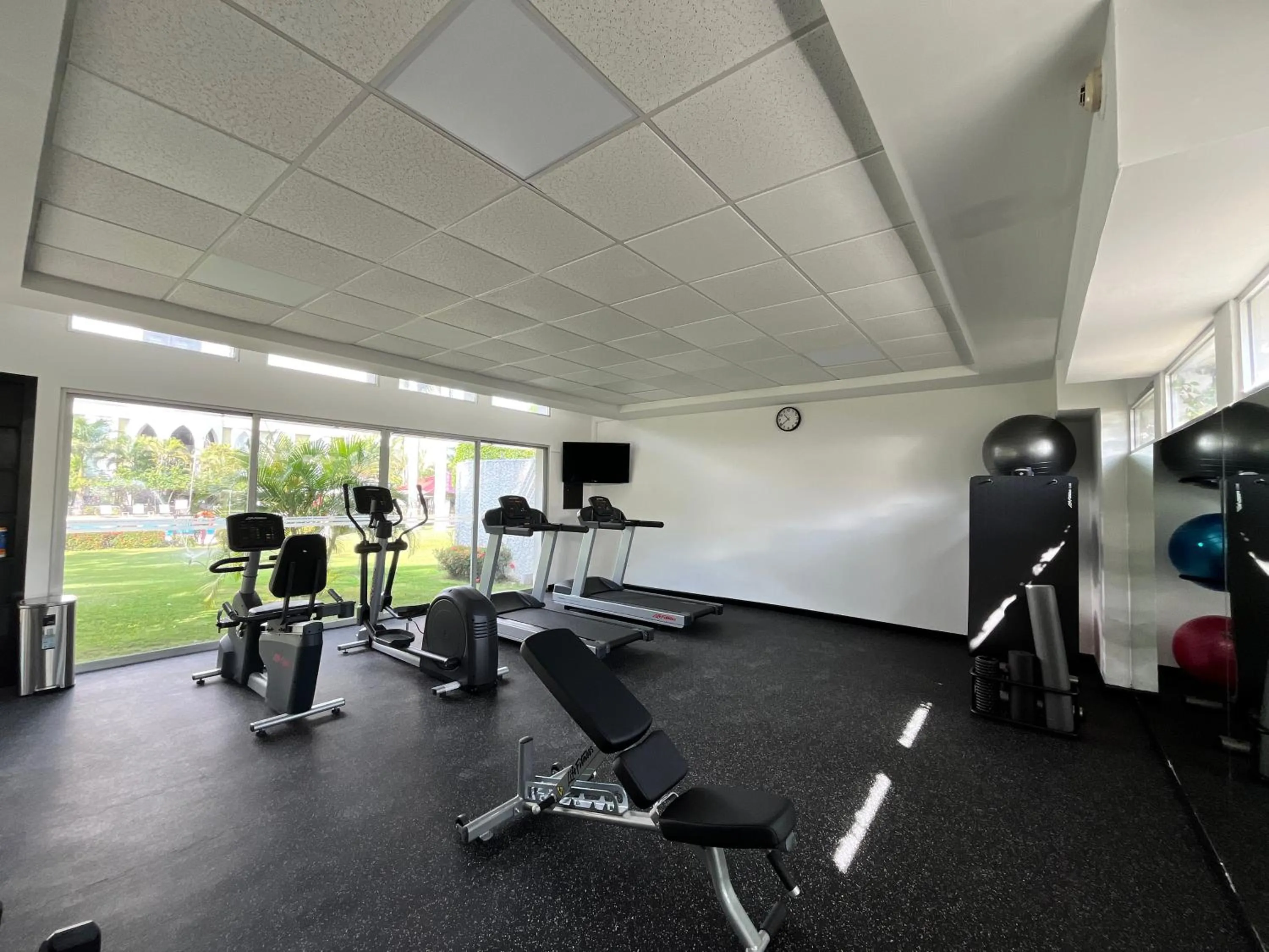 Fitness centre/facilities in Holiday Inn Tuxtla Gutierrez by IHG