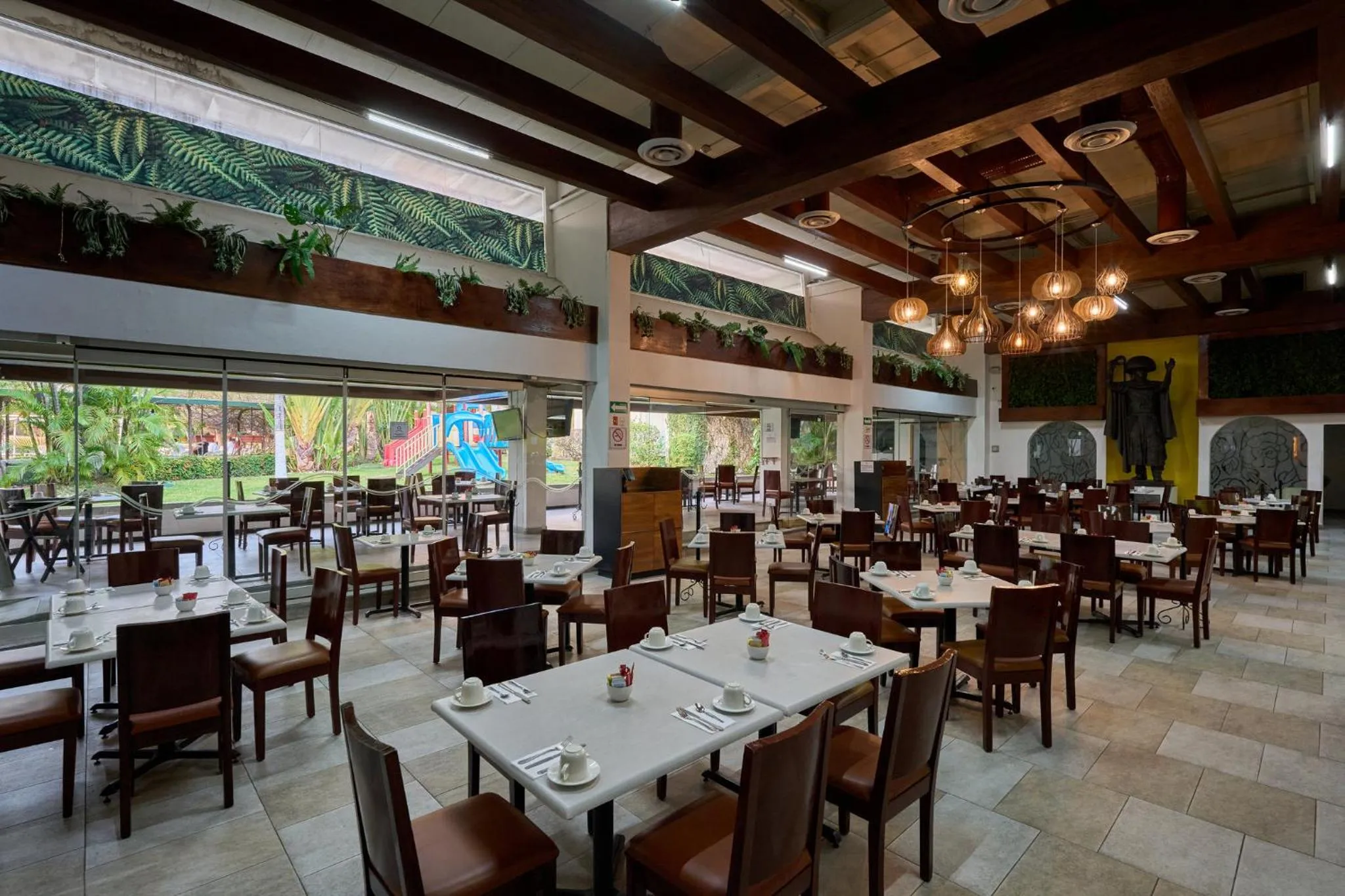 Restaurant/places to eat in Holiday Inn Tuxtla Gutierrez by IHG