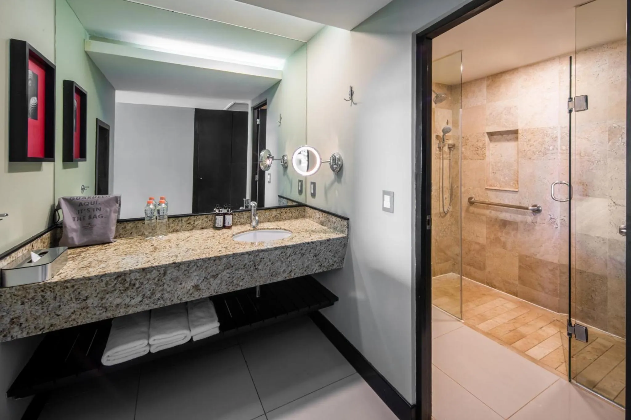 Photo of the whole room in Crowne Plaza Villahermosa by IHG