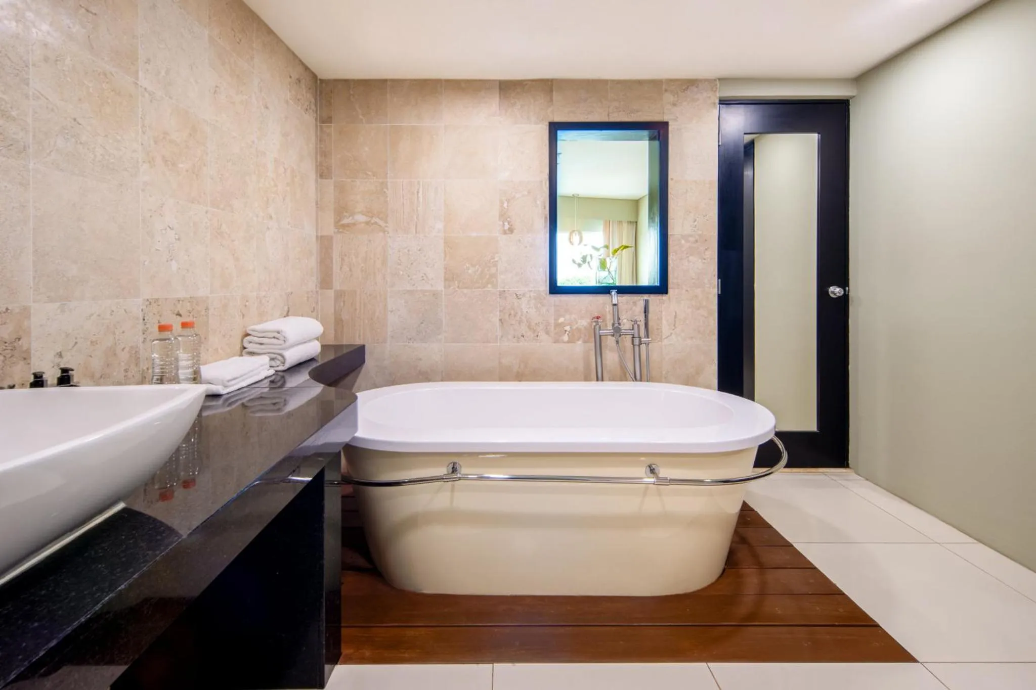 Photo of the whole room in Crowne Plaza Villahermosa by IHG