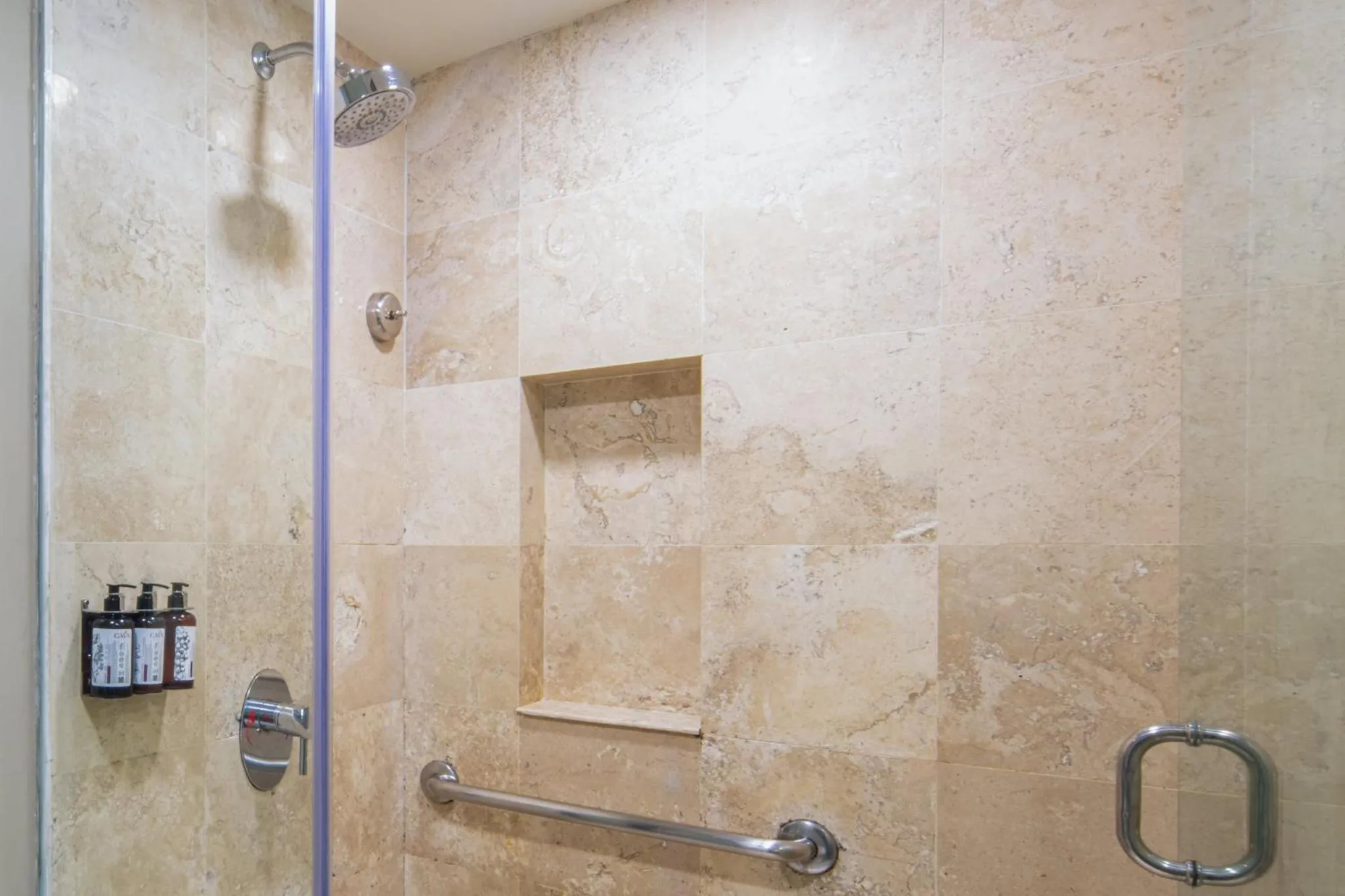 Bathroom in Crowne Plaza Villahermosa by IHG