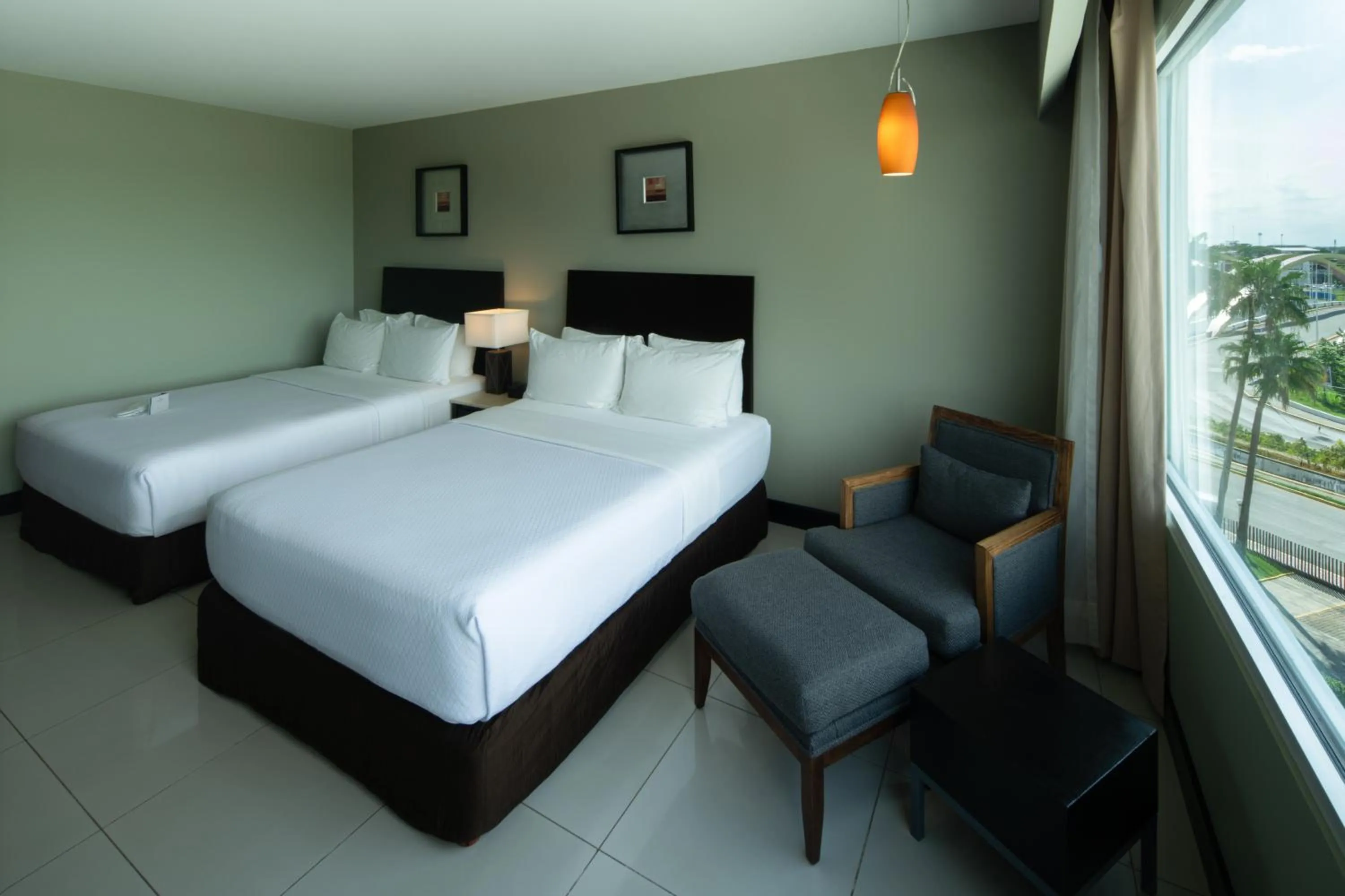 Bed in Crowne Plaza Villahermosa by IHG