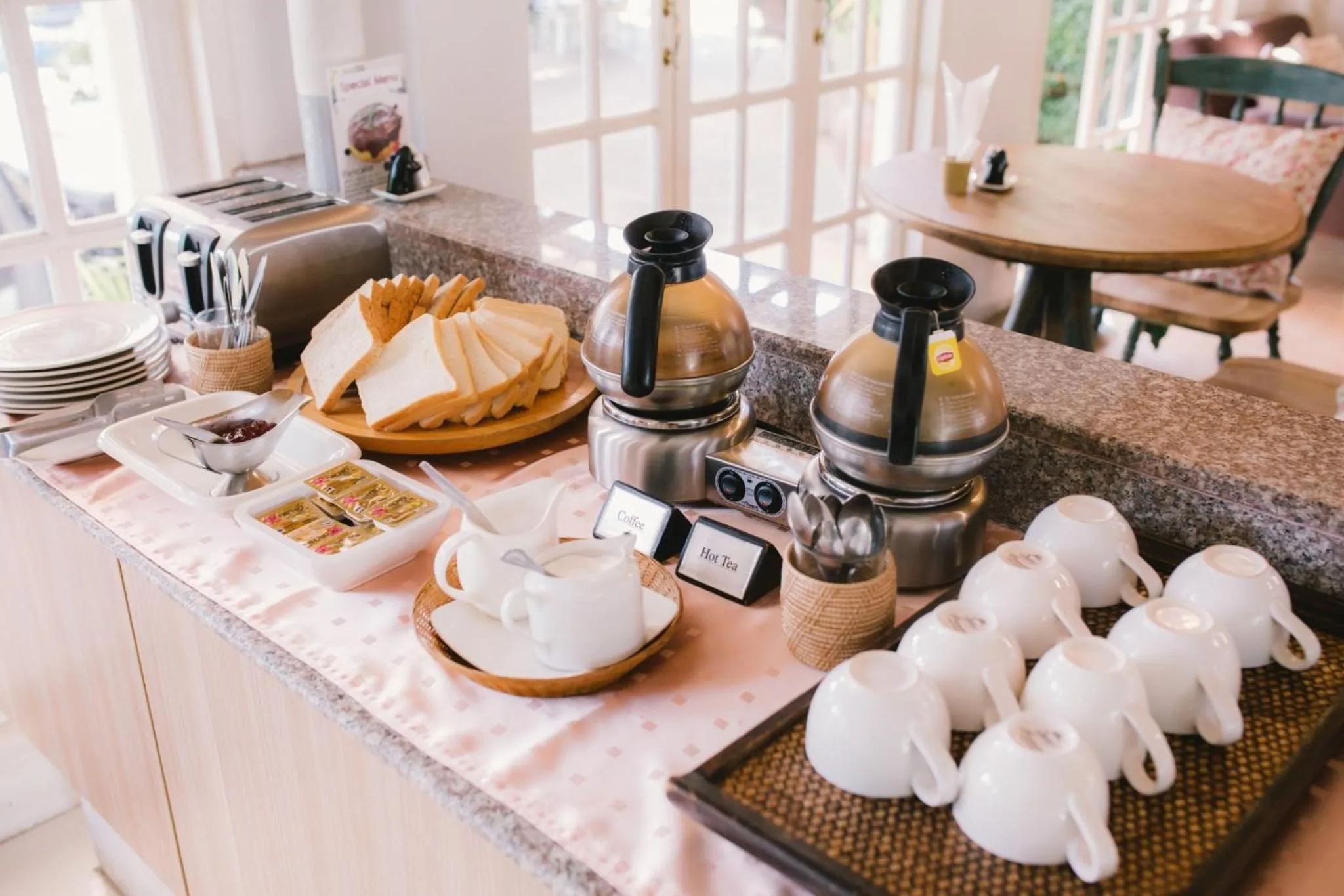 Coffee/tea facilities in Royal Princess City Lamphun Hotel
