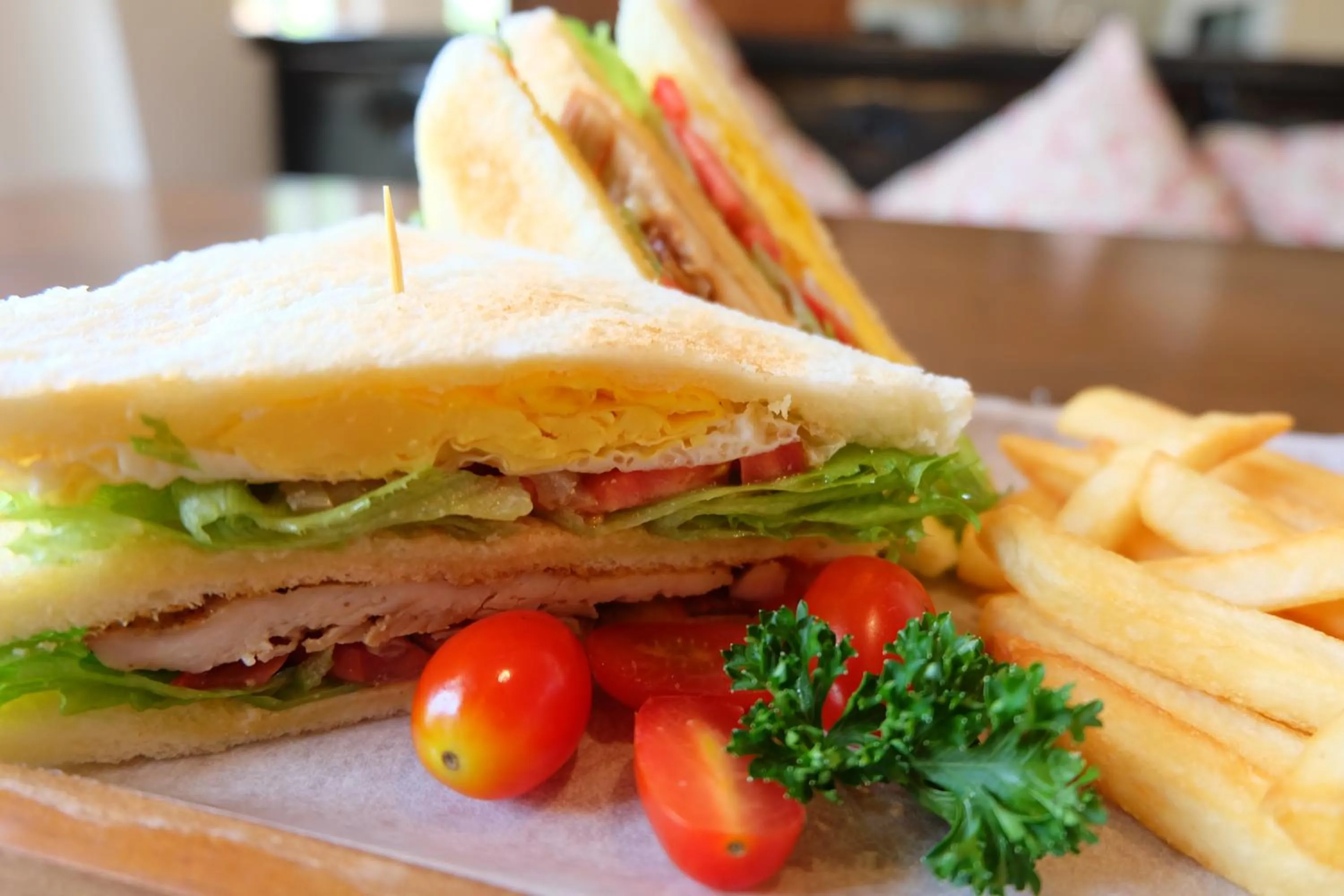 Food and drinks in Royal Princess City Lamphun Hotel