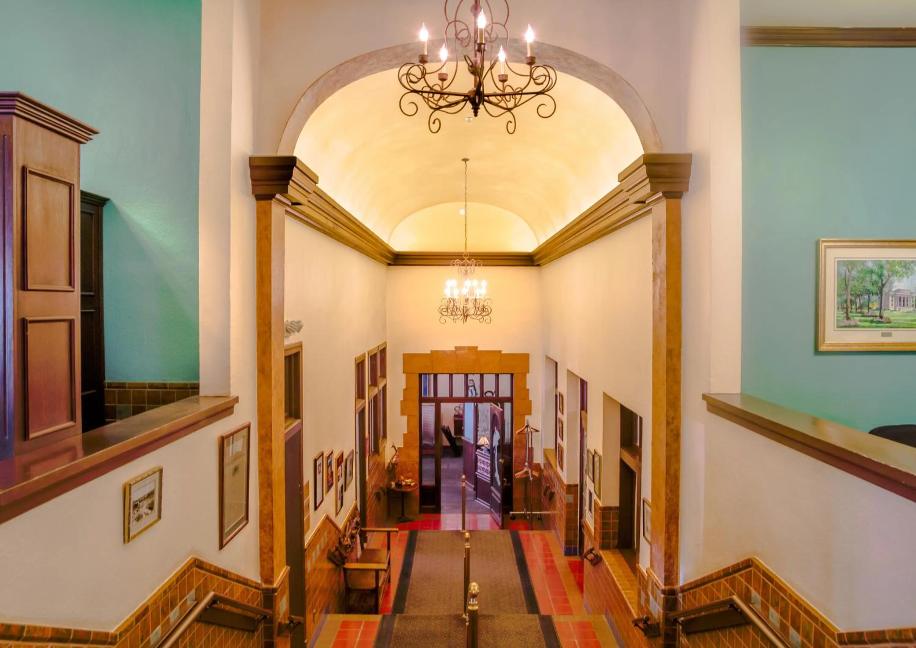 Area and facilities in Hassayampa Inn