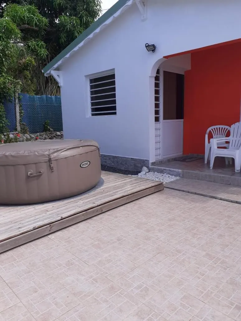 Facade/entrance in Bikamado