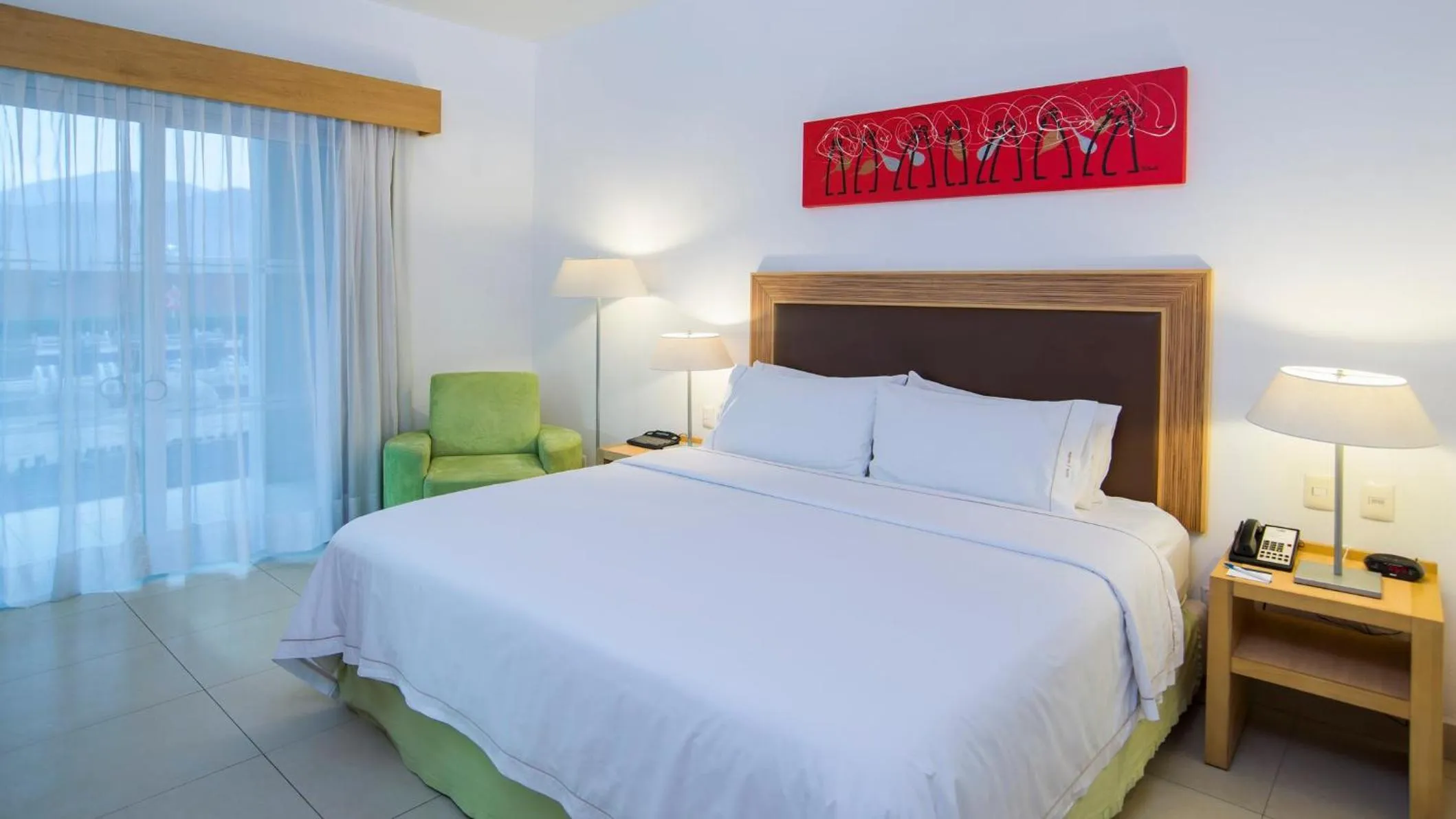 Photo of the whole room, Bed in Holiday Inn Express Manzanillo by IHG