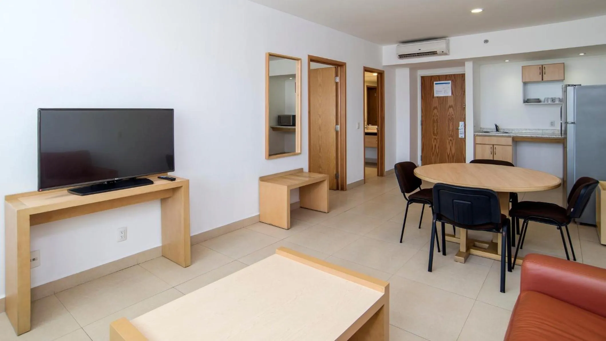 Photo of the whole room in Holiday Inn Express Manzanillo by IHG