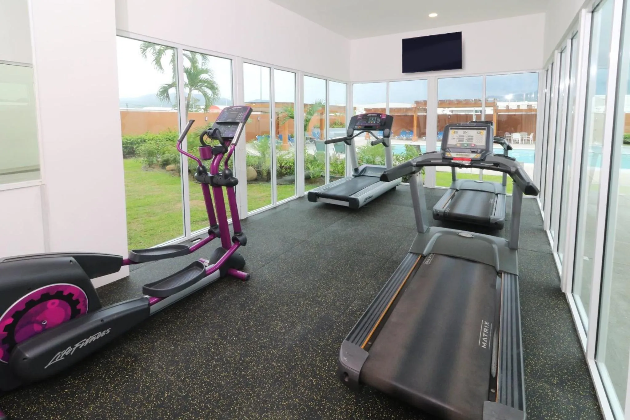 Fitness centre/facilities in Holiday Inn Express Manzanillo by IHG