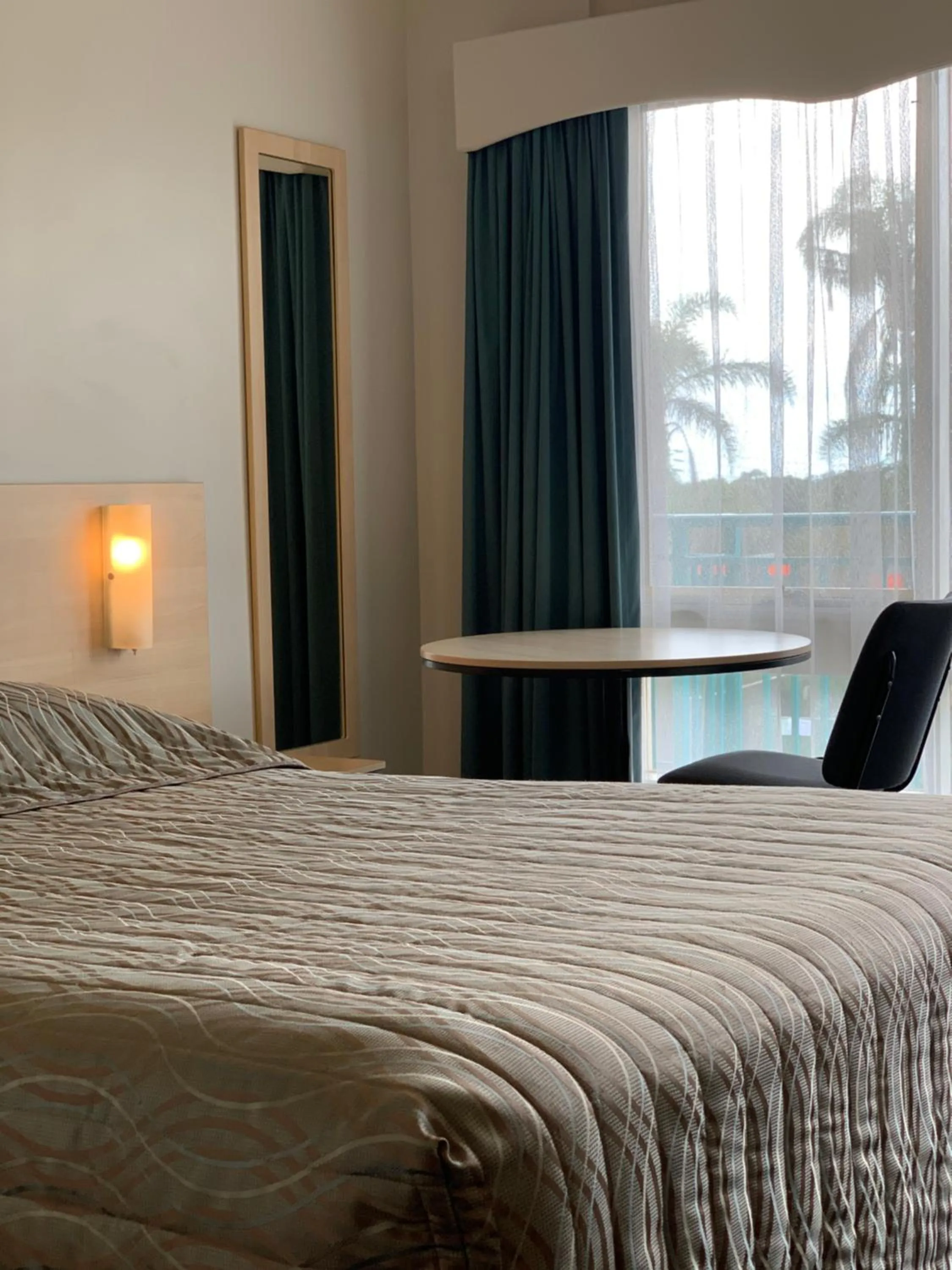Bed in Shellharbour Resort and Conference Centre