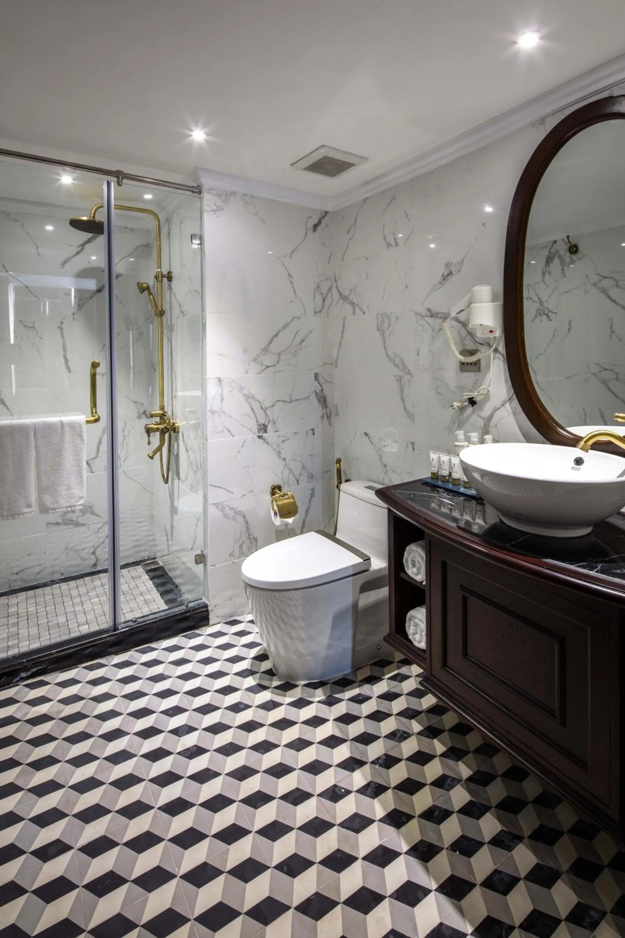 Shower in Ambassador Cruise Halong Bay