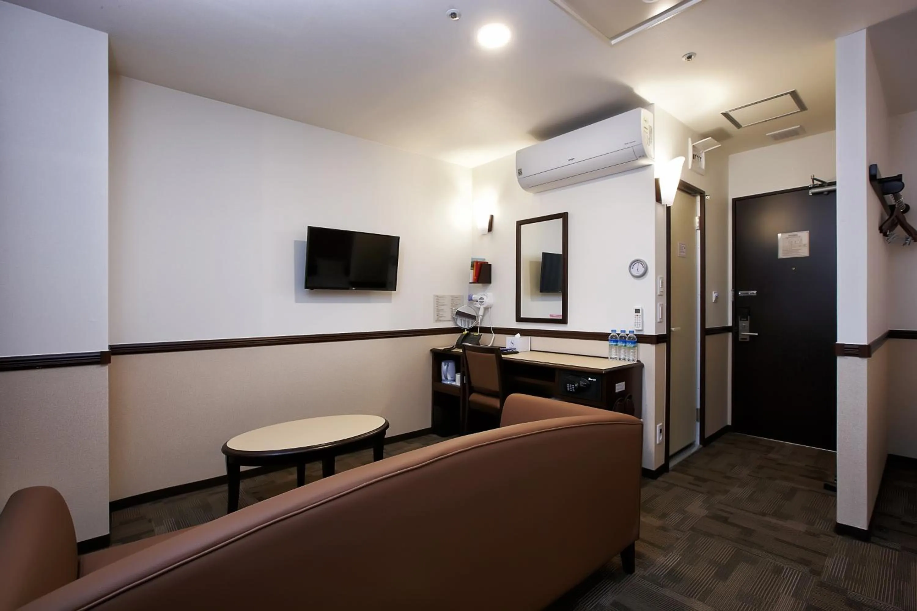 Living room in Toyoko Inn Seoul Gangnam