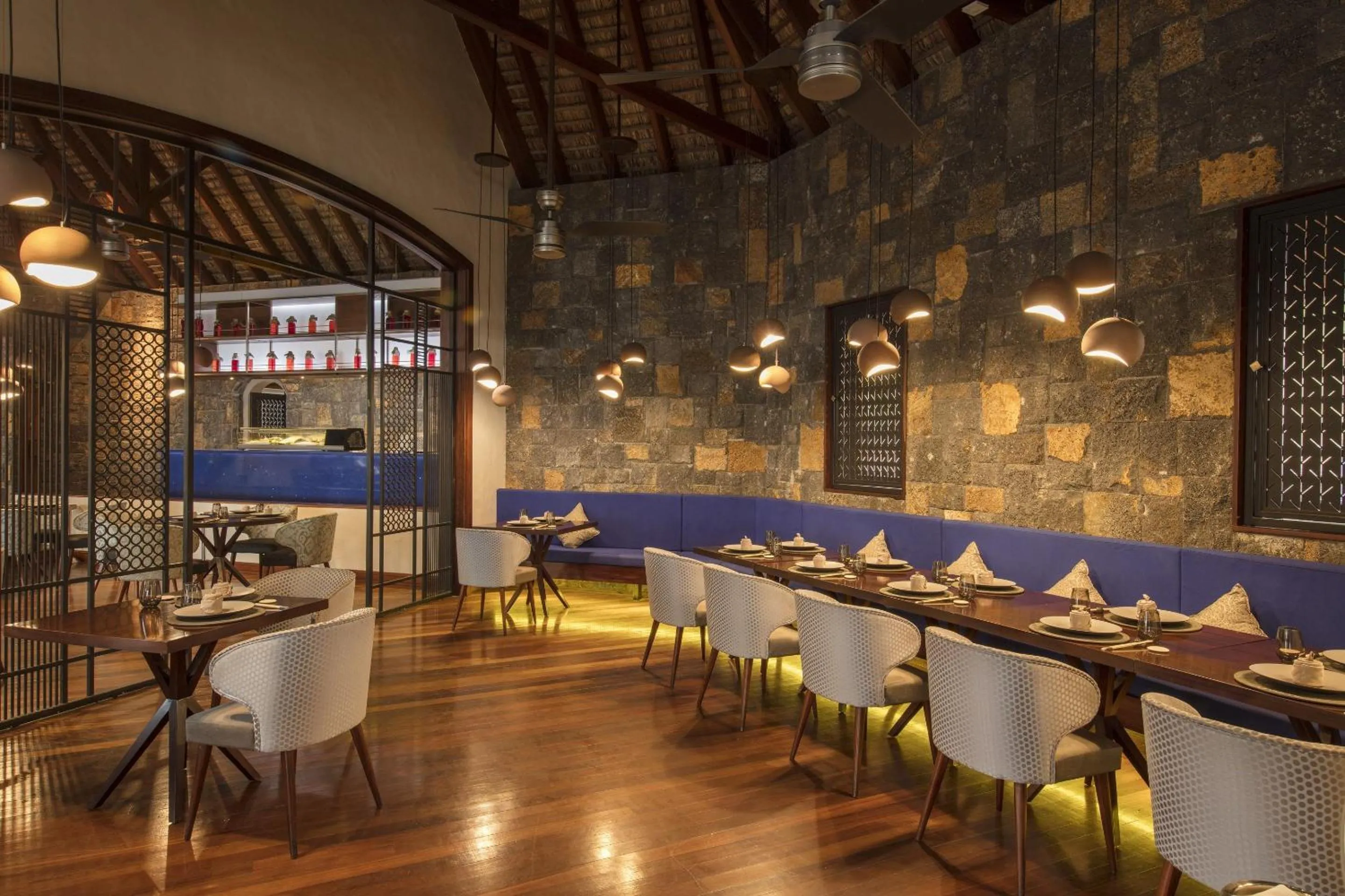 Restaurant/places to eat in Dinarobin Beachcomber Golf Resort & Spa