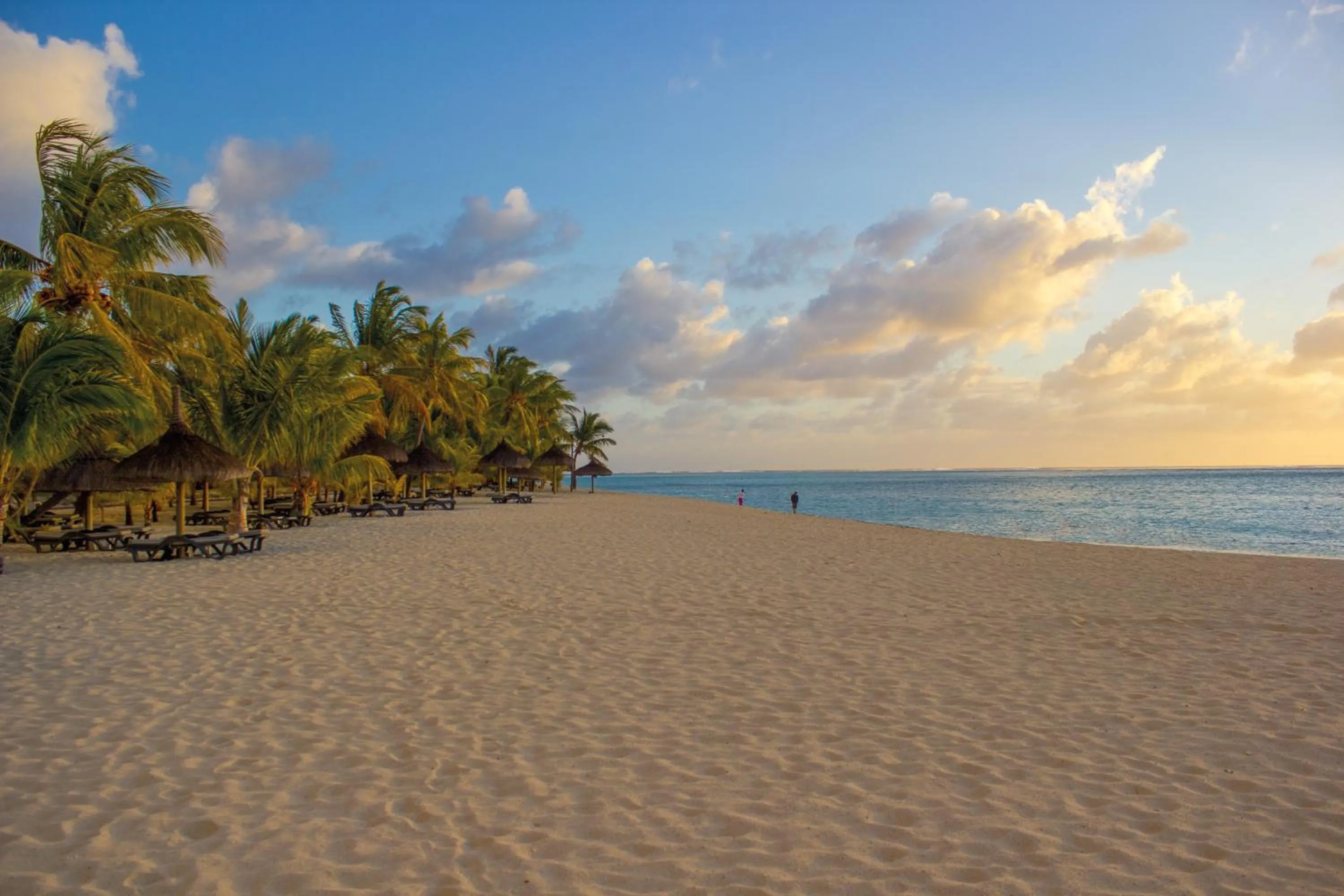 Beach in Dinarobin Beachcomber Golf Resort & Spa