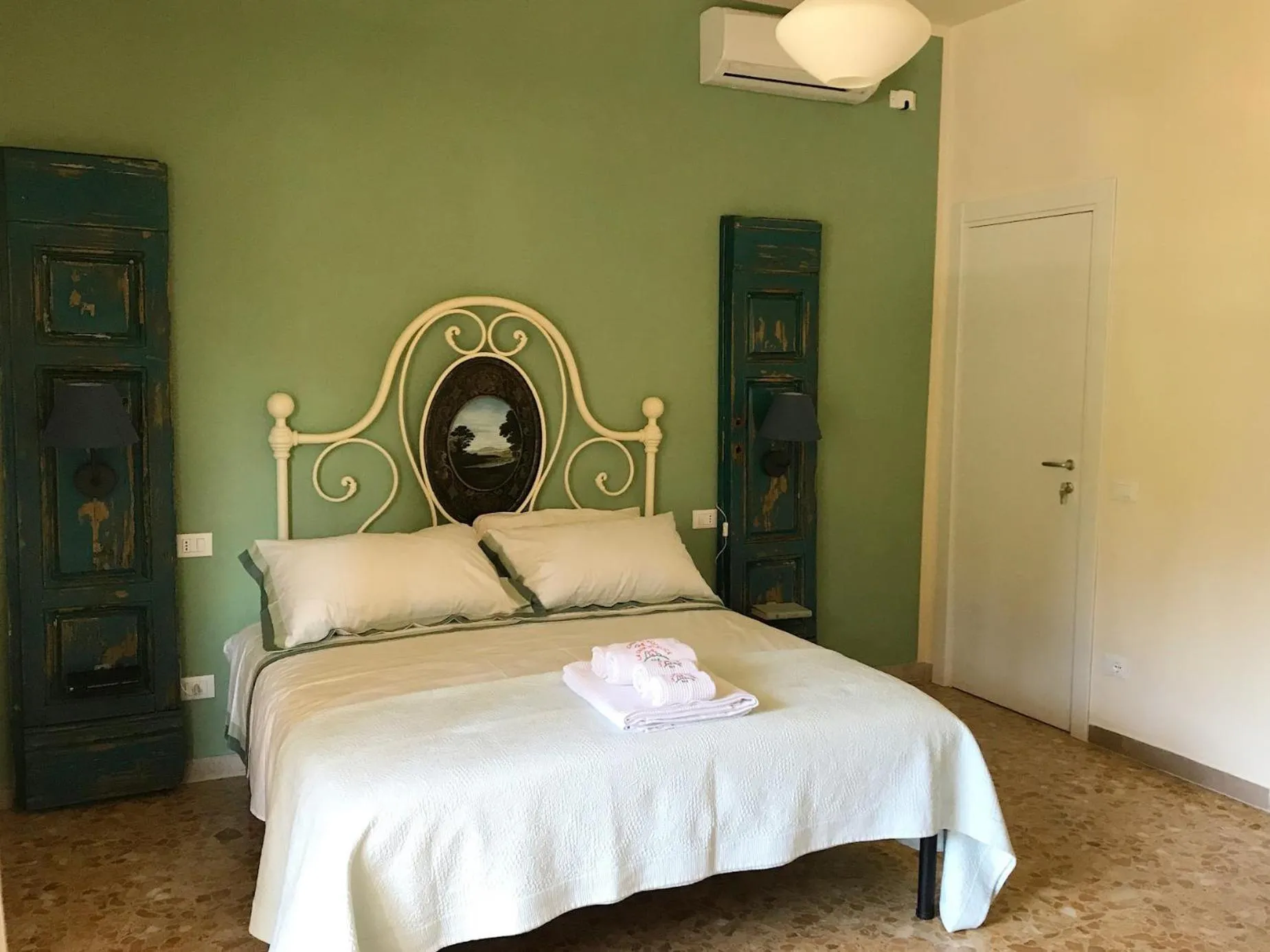 Bedroom, Bed in B&B La Casa di Alice