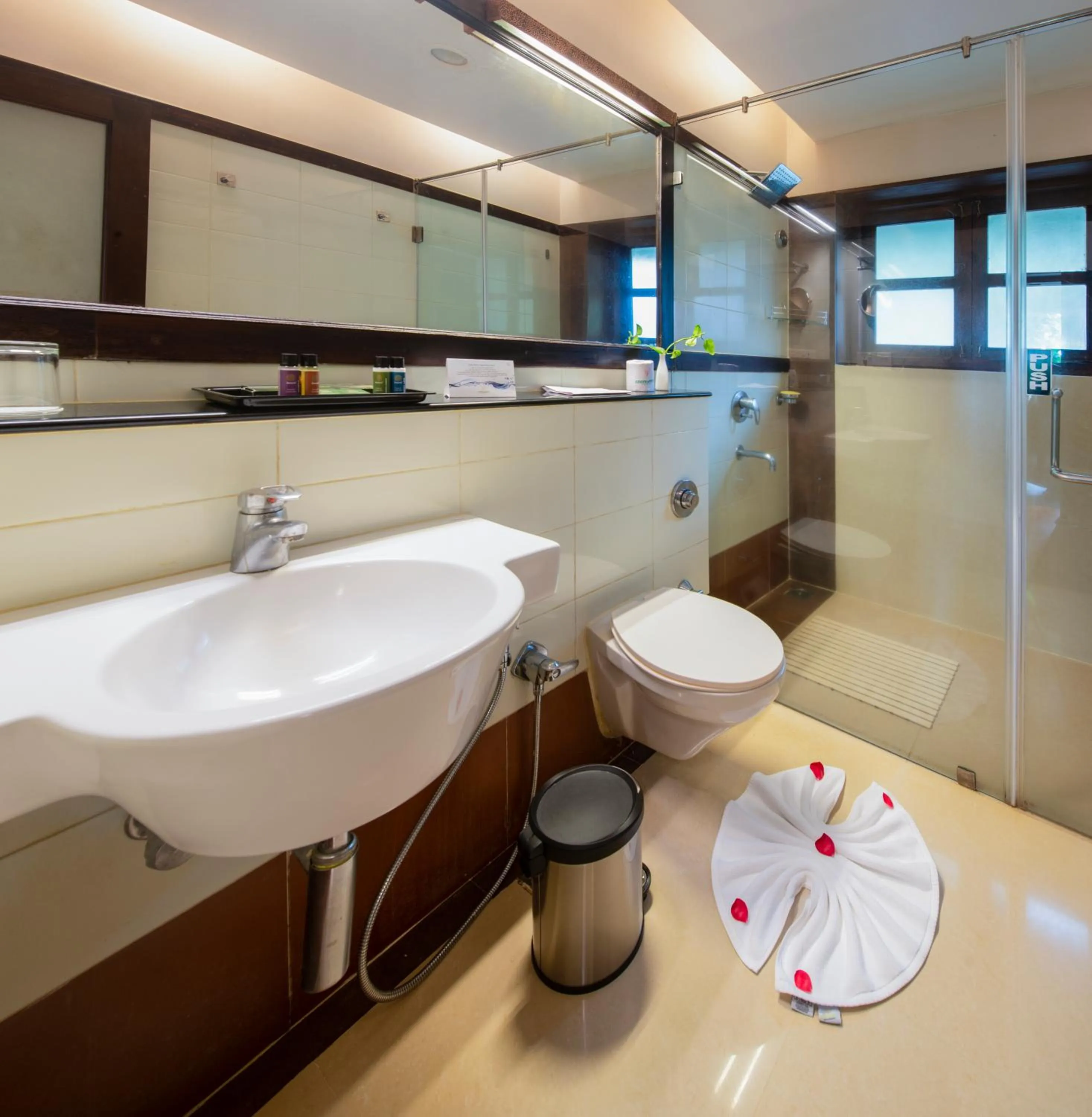 Bathroom in Greenwoods Resort, Thekkady