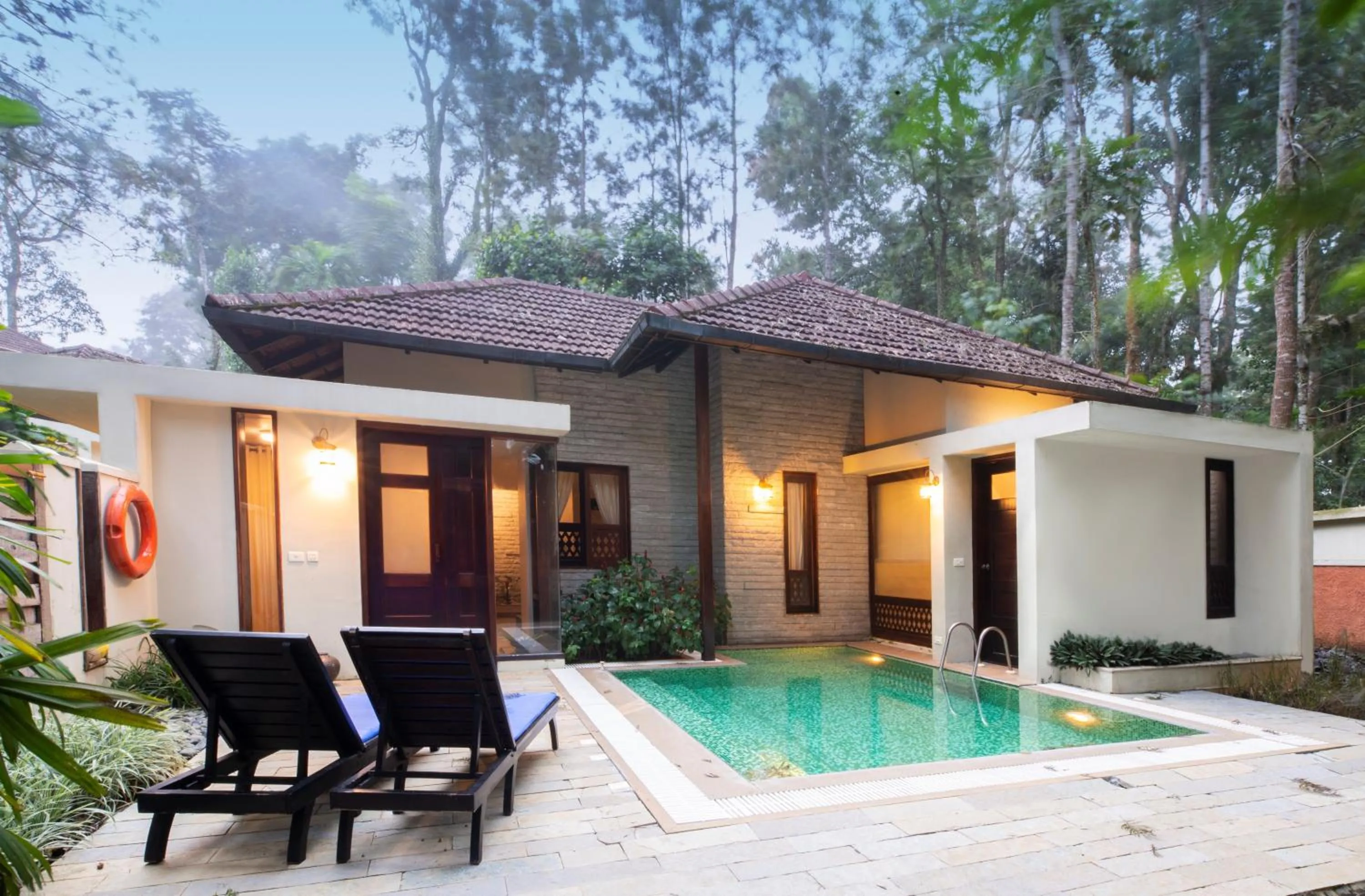 Swimming pool in Greenwoods Resort, Thekkady