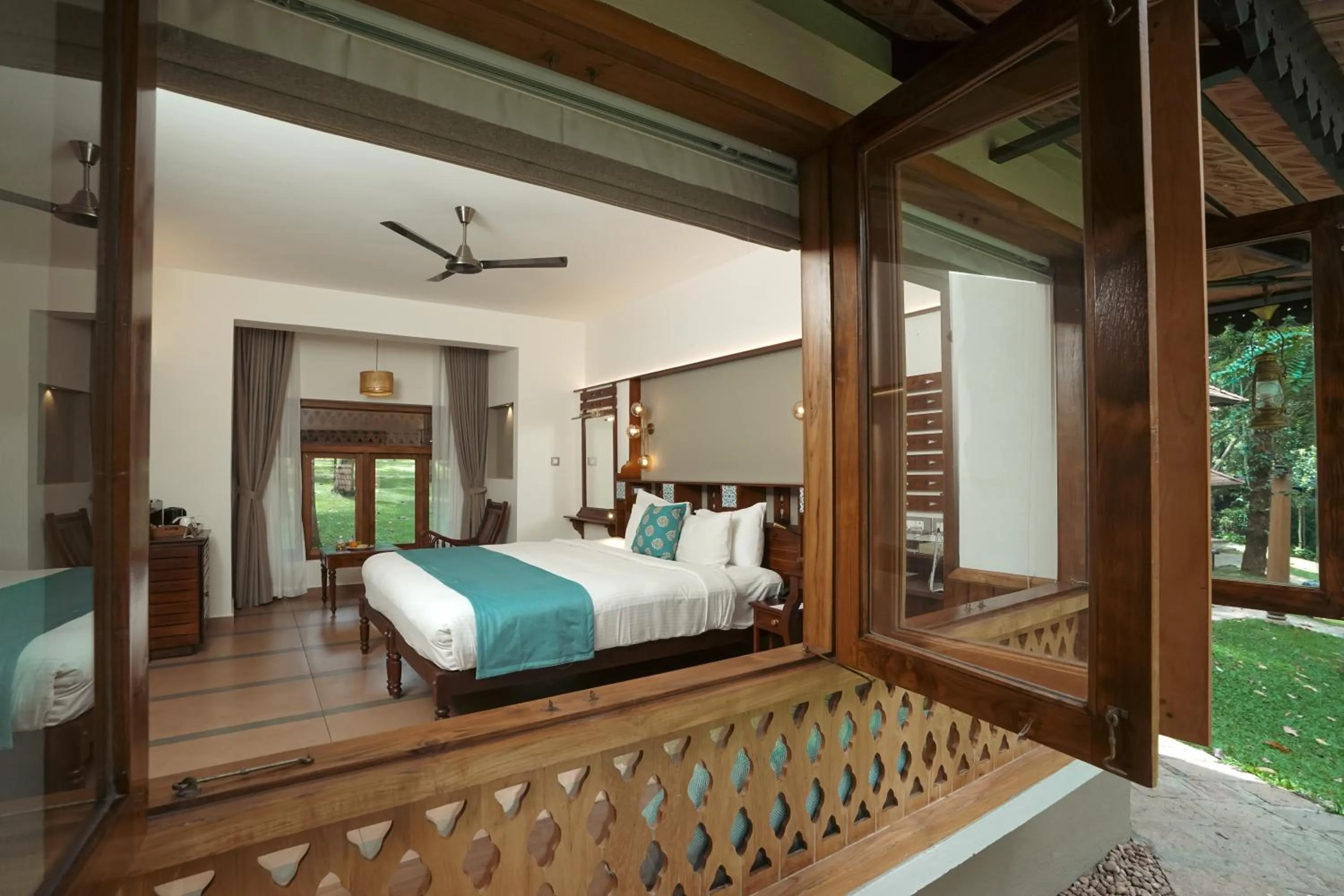 Bedroom, Bed in Greenwoods Resort, Thekkady