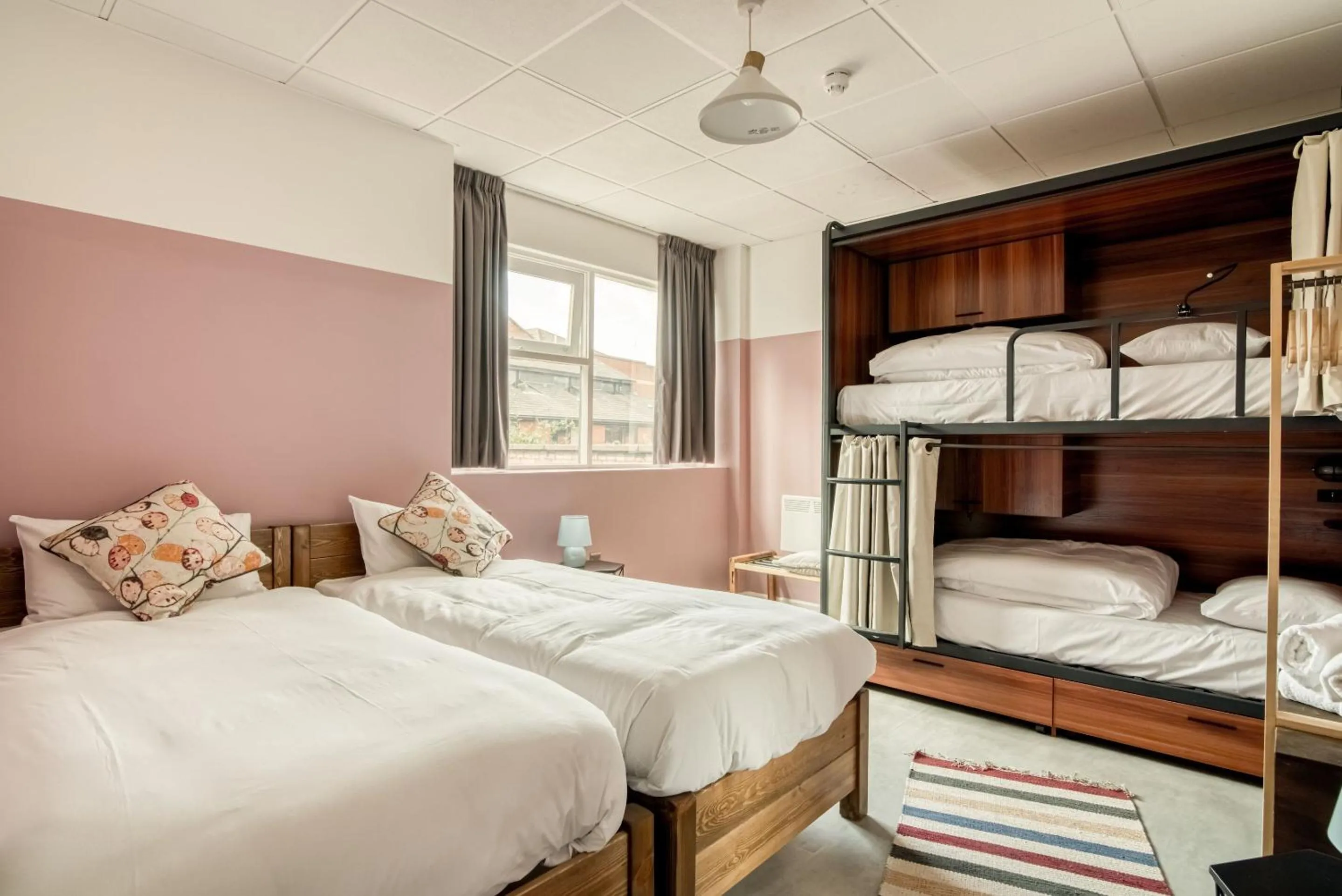 Bed in Malacuna Birmingham