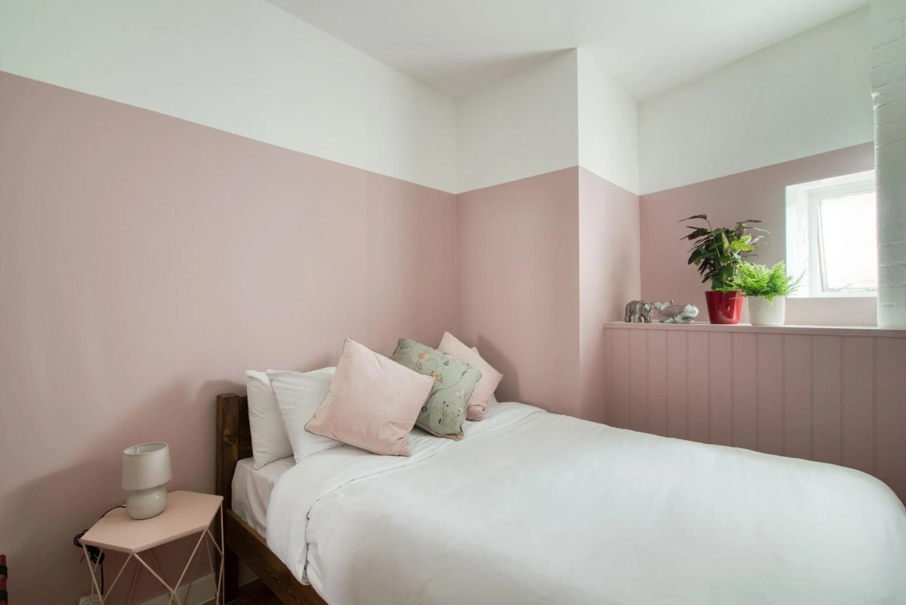 Bed in Malacuna Birmingham