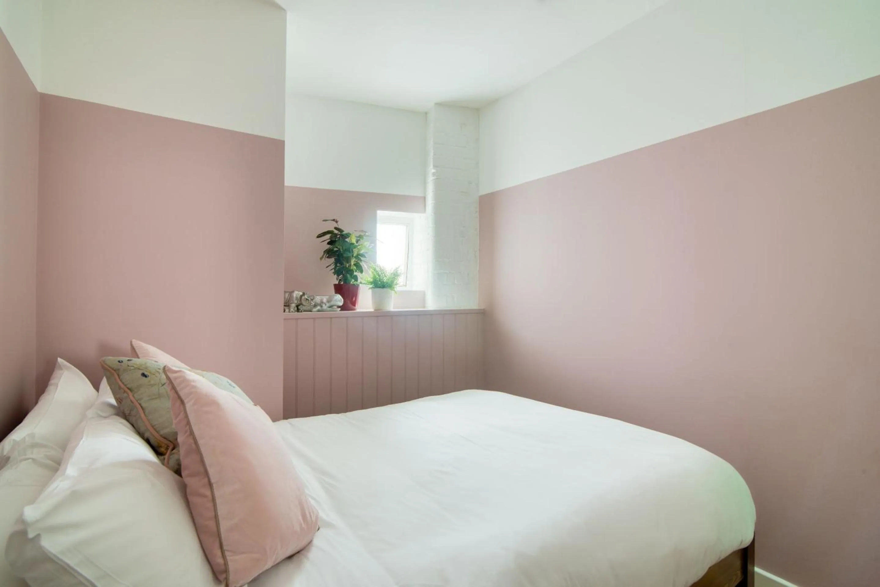 Bed in Malacuna Birmingham