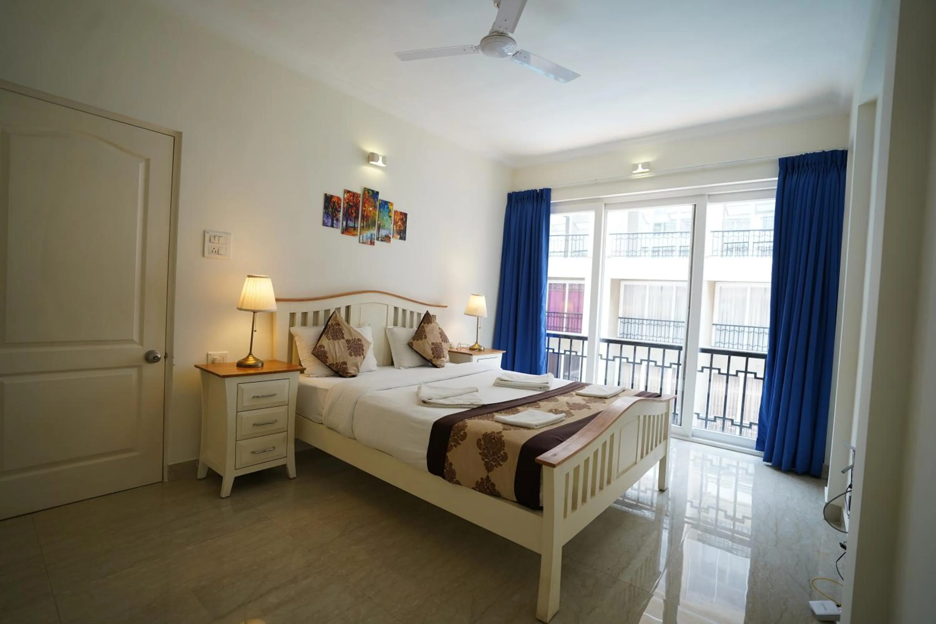 Bedroom, Bed in Bellagio Rezidencia 1 BHK Service Apartments