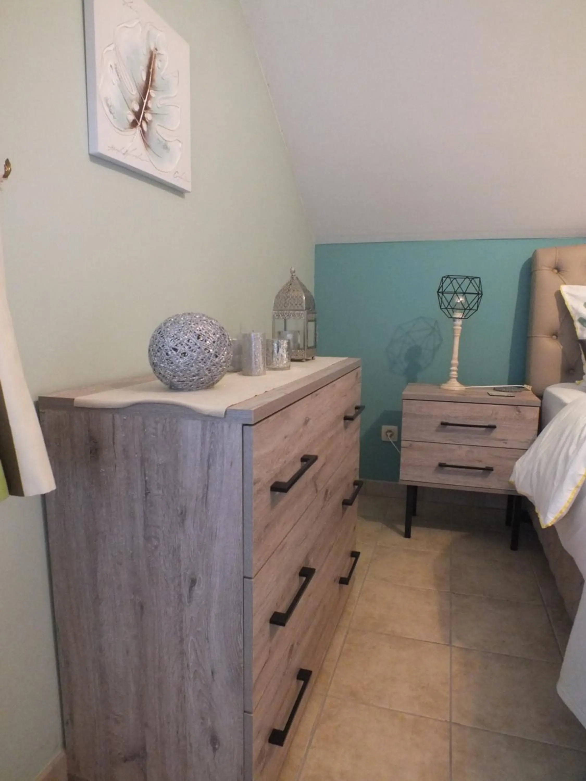 Photo of the whole room, Bed in B&B Le Club de la Source