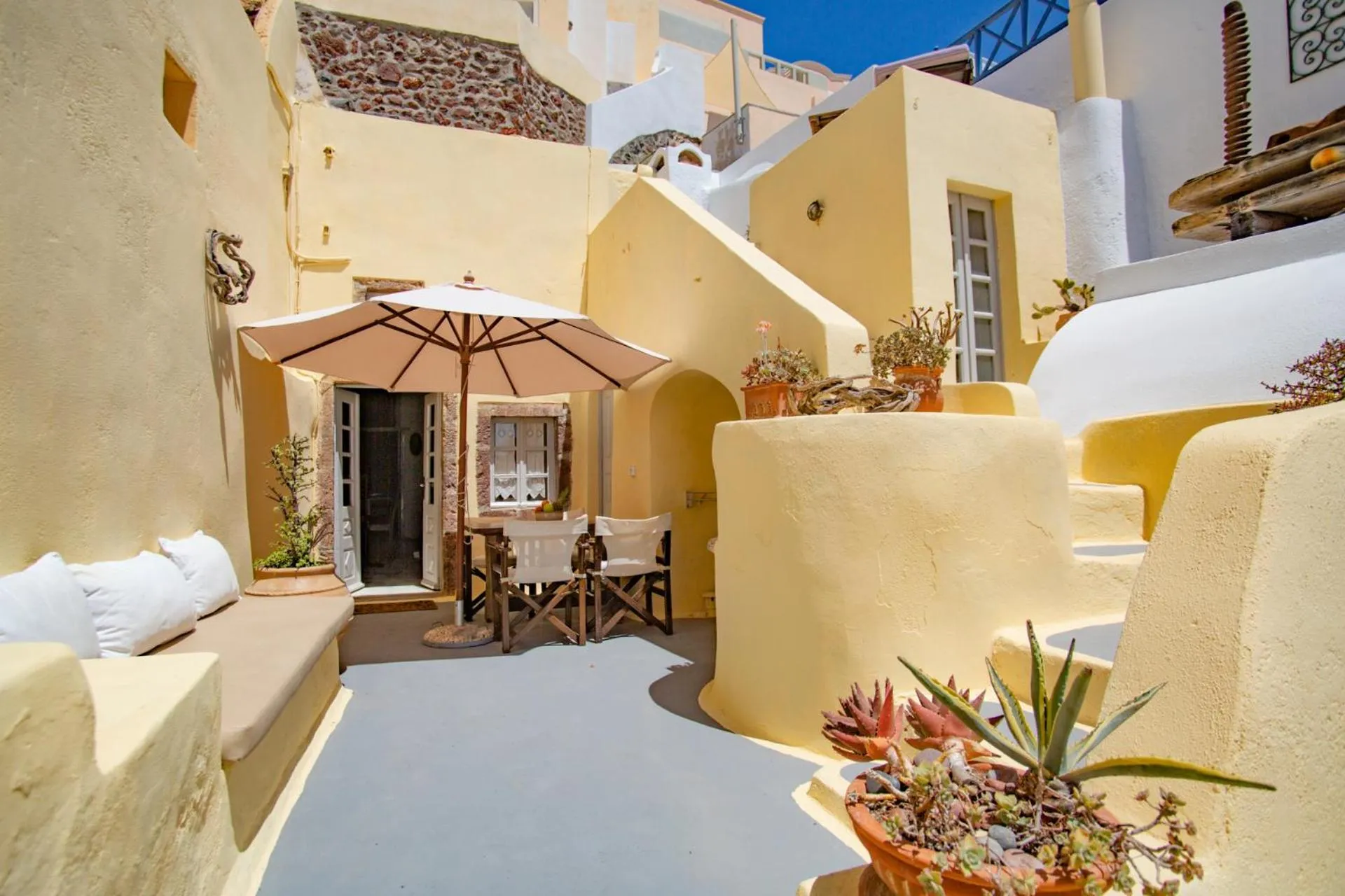 Property building in Zoe Aegeas Traditional houses