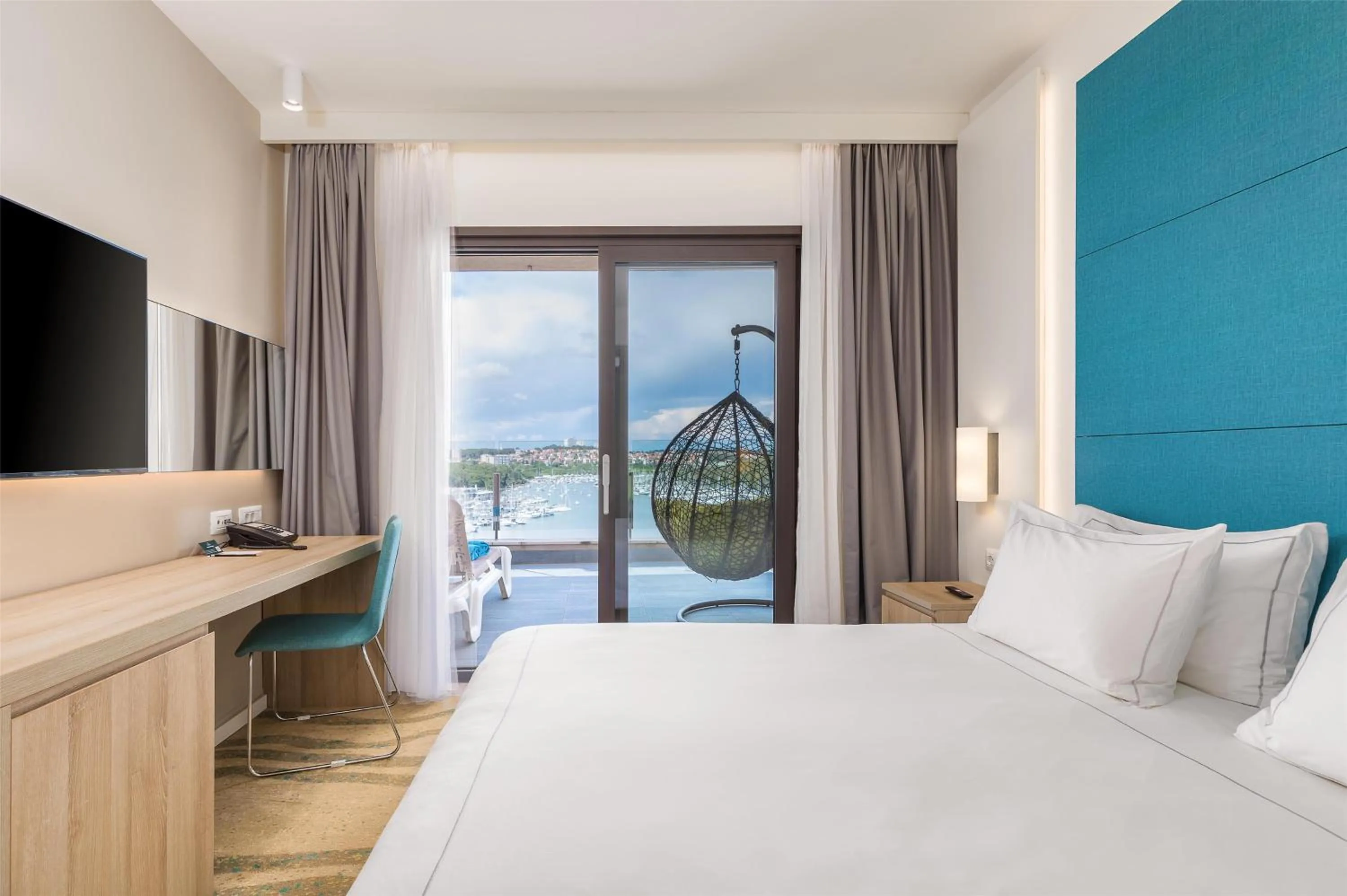 Photo of the whole room, Bed in Park Plaza Histria Pula