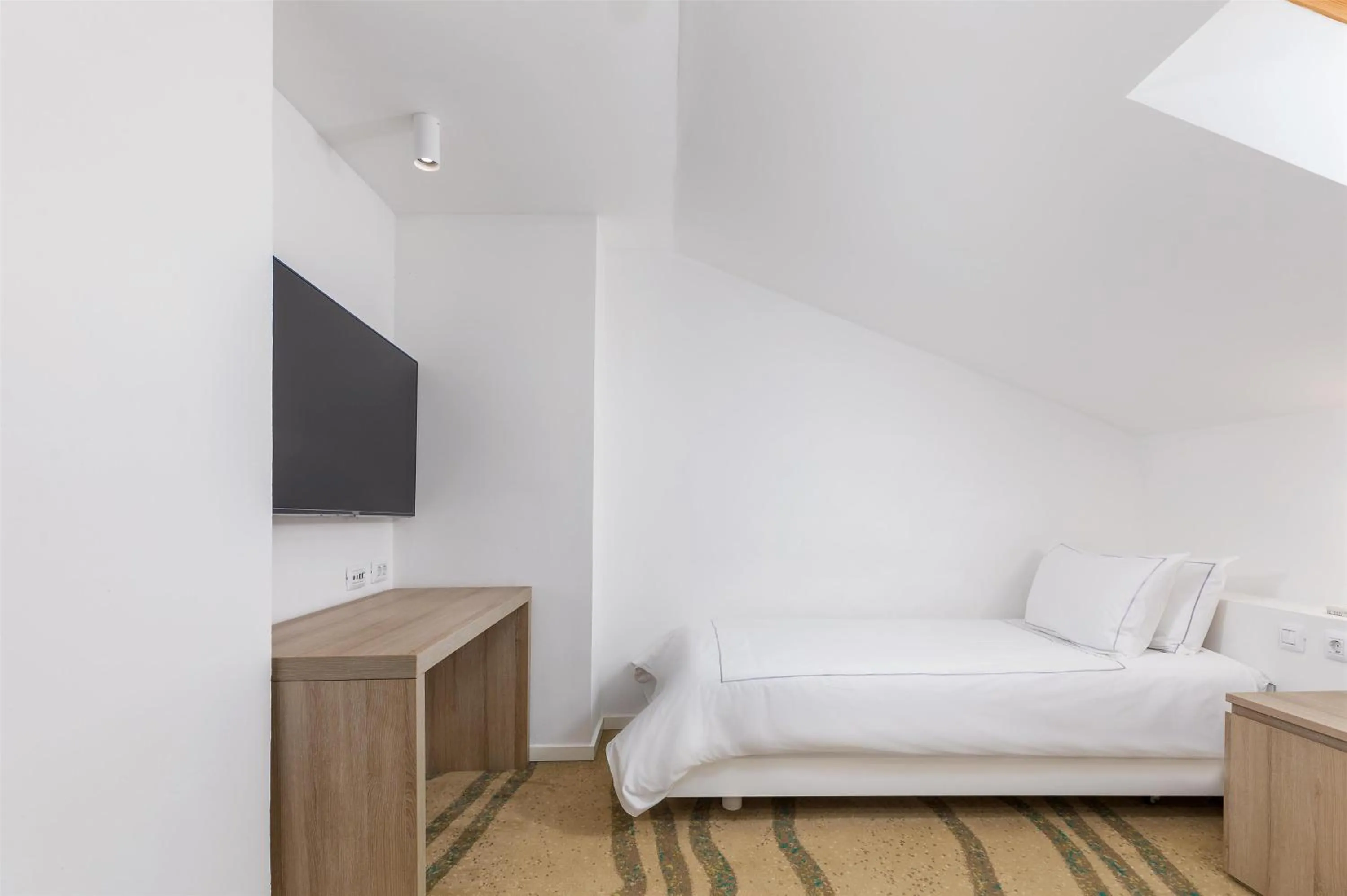 Photo of the whole room, Bed in Park Plaza Histria Pula