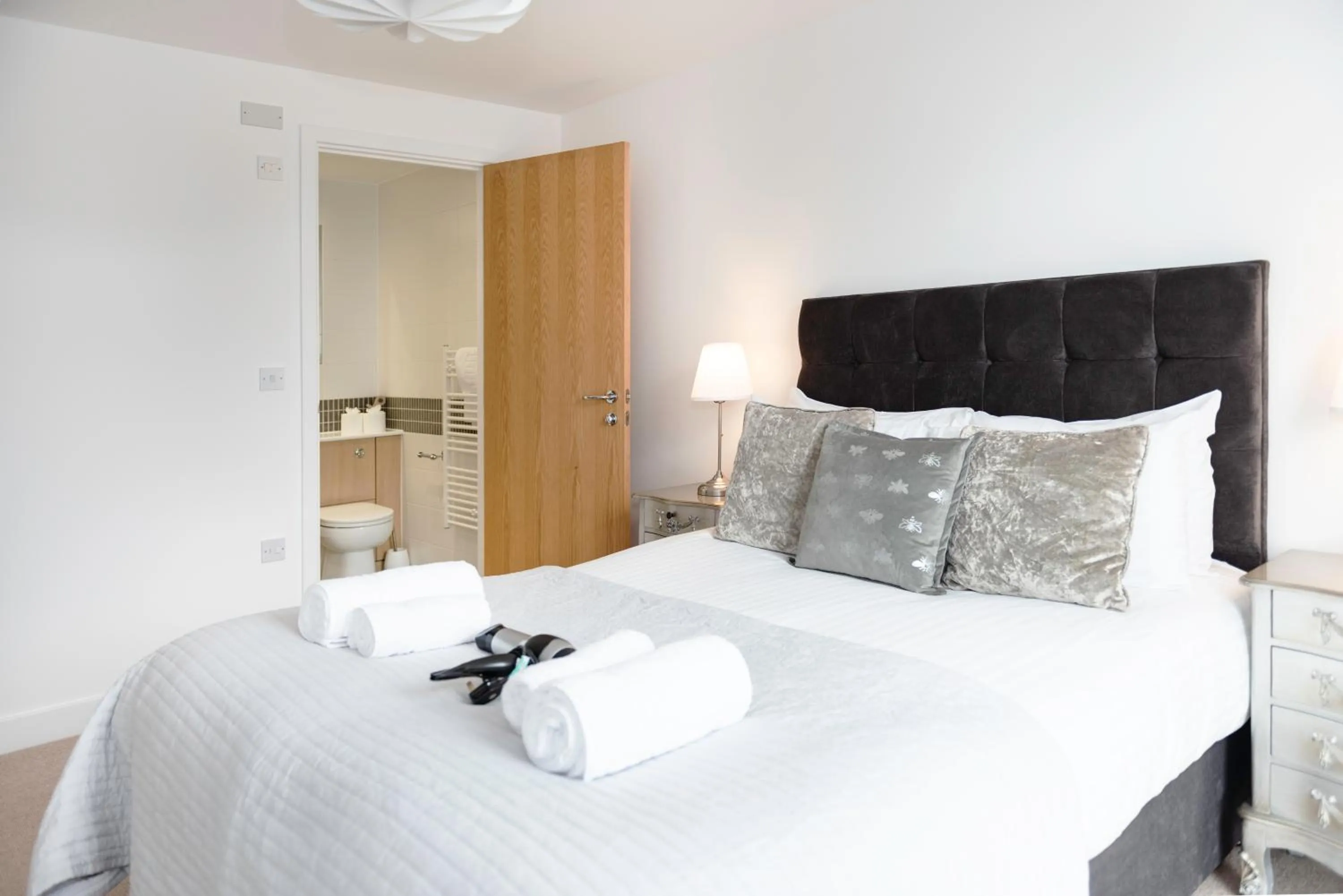 Bed in City Stay Apartments - Vizion