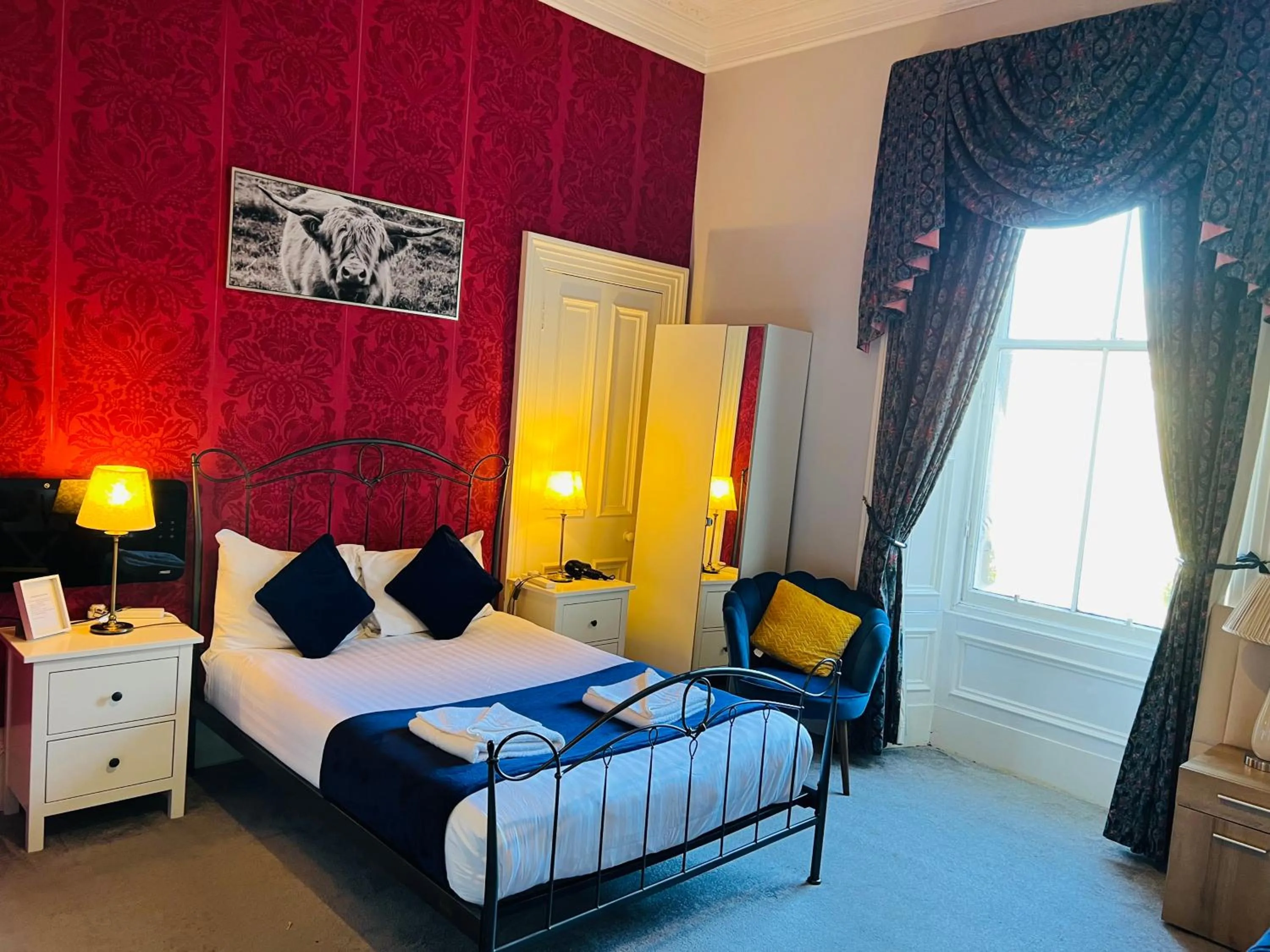 Bathroom, Bed in Ardenlee Guest House