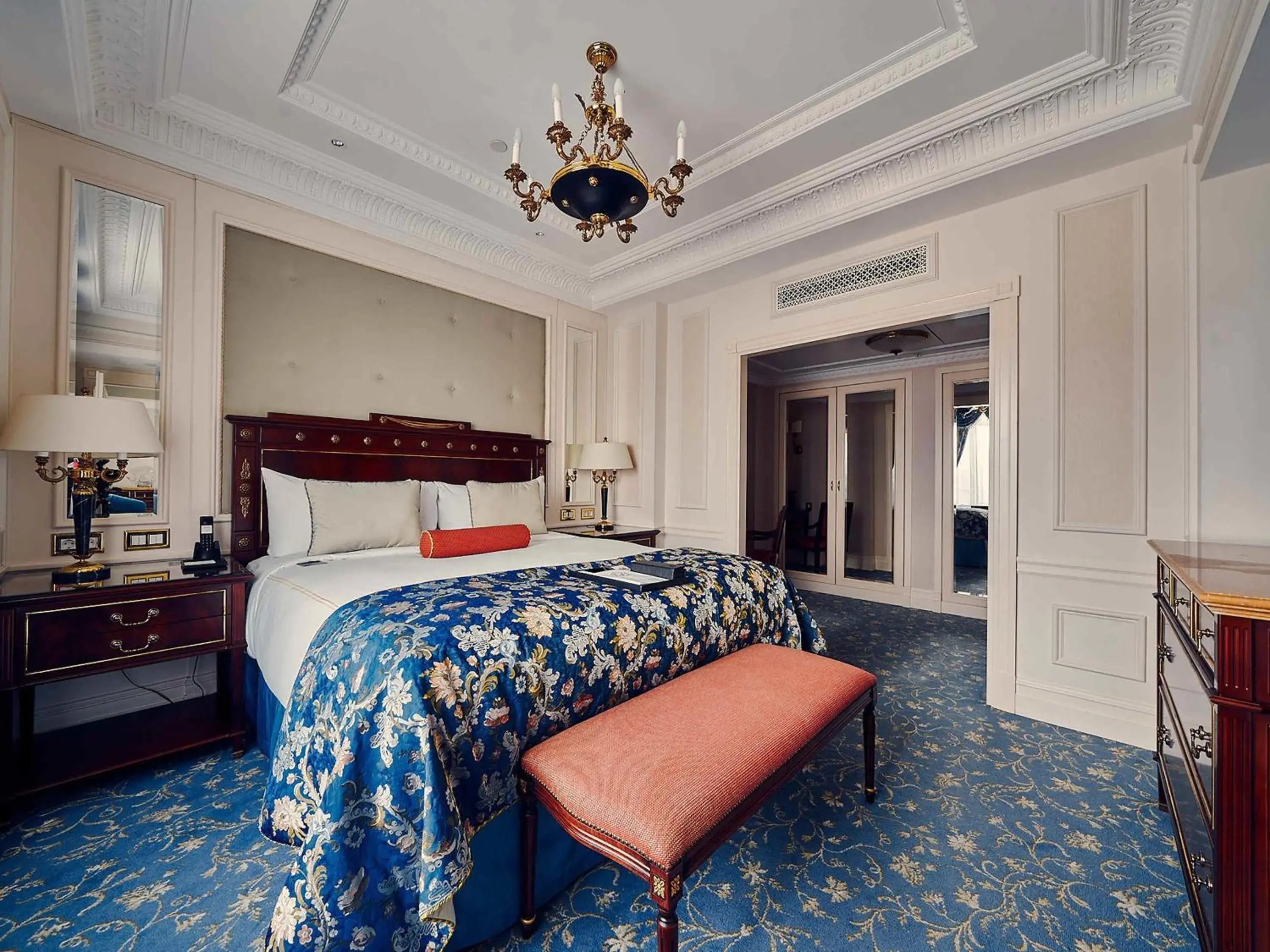 Fairmont King in Fairmont Grand Hotel Kyiv Fairmont King in Fairmont Grand Hotel Kyiv
