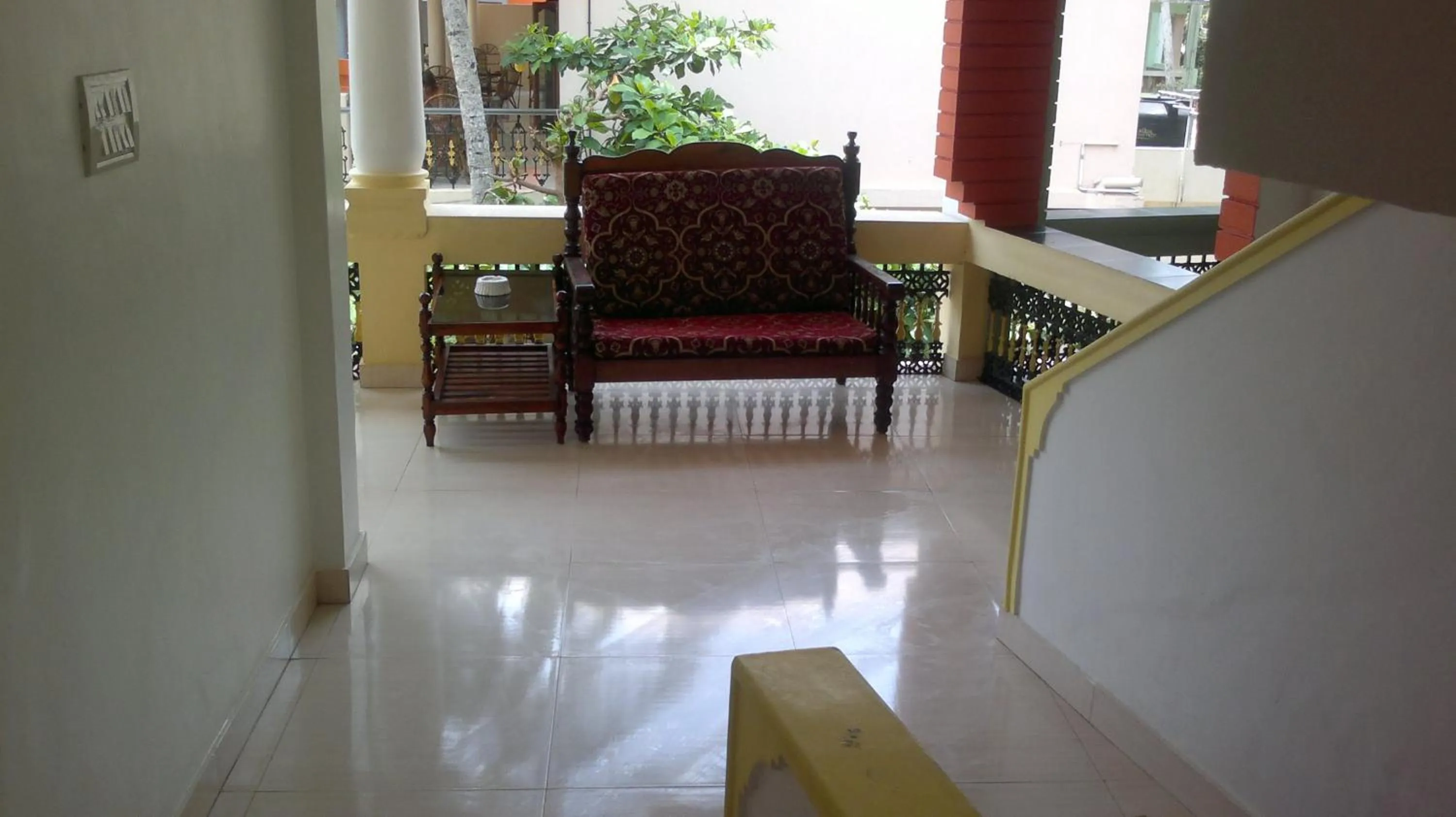 Seating area in Beach Florra Inn