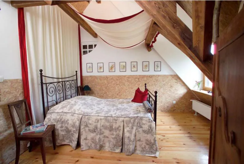 Photo of the whole room, Bed in Chambre d'hôtes du Moulin de Landonvillers