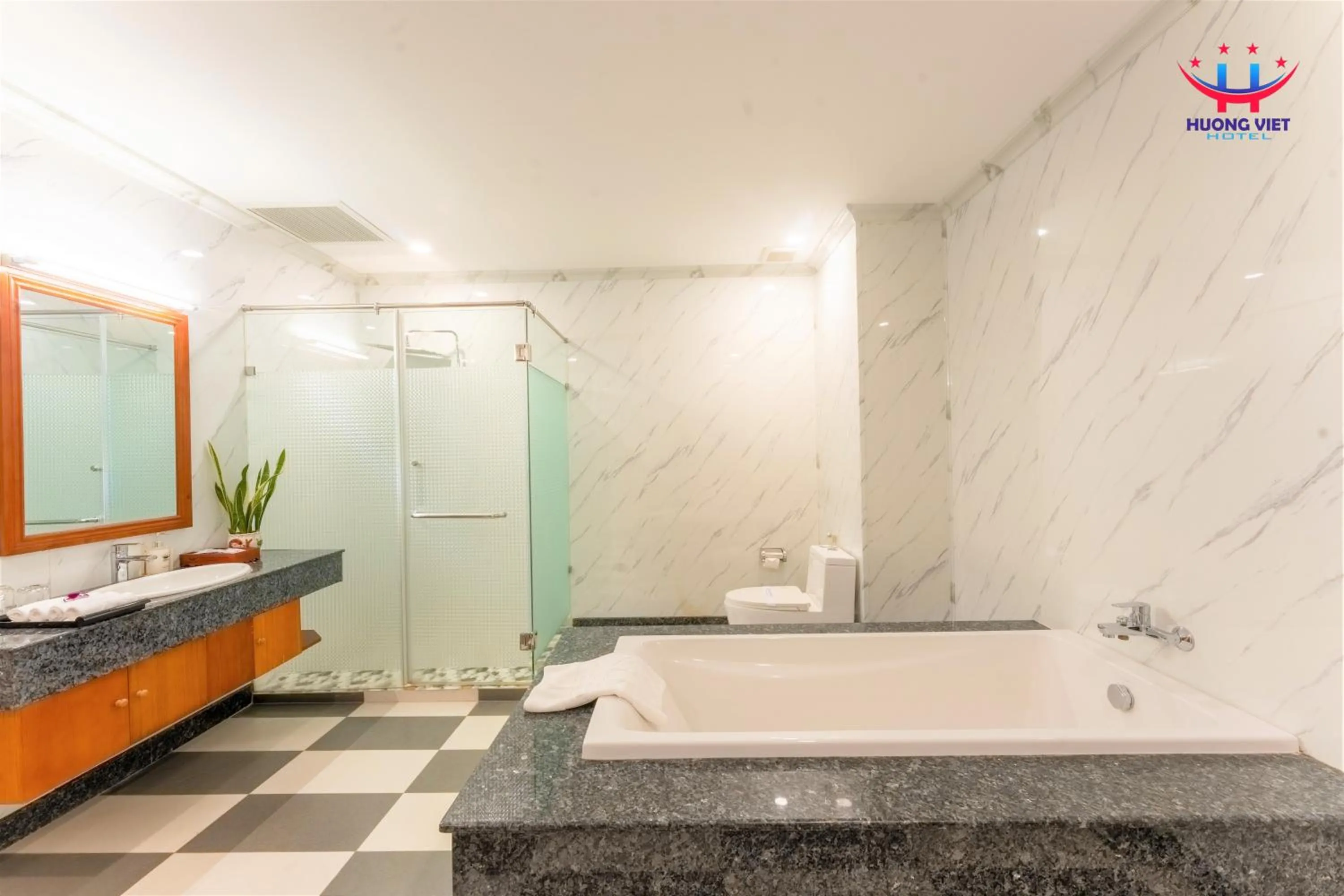 Bathroom in Huong Viet Hotel Quy Nhon - Beachfront