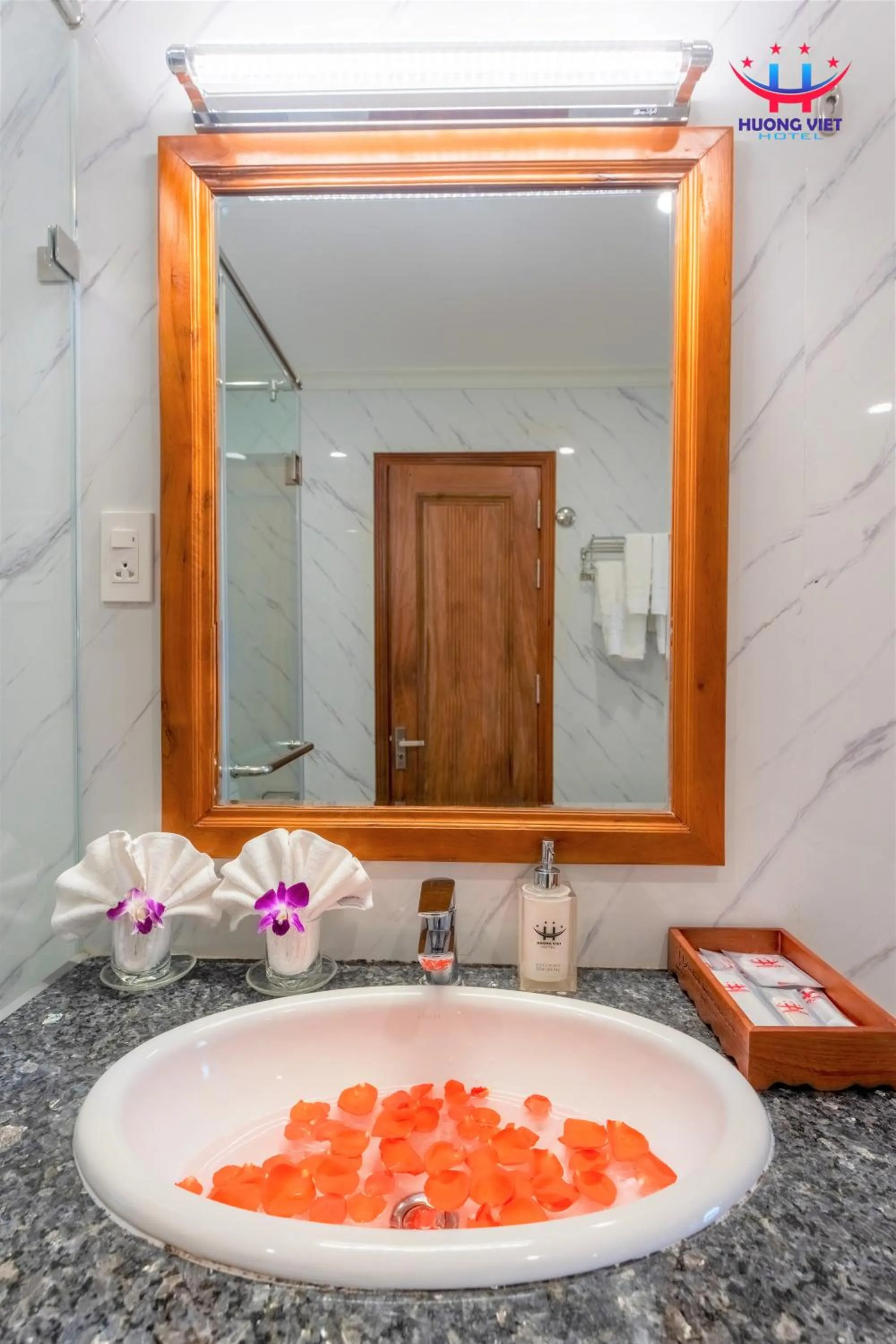 Bathroom in Huong Viet Hotel Quy Nhon - Beachfront